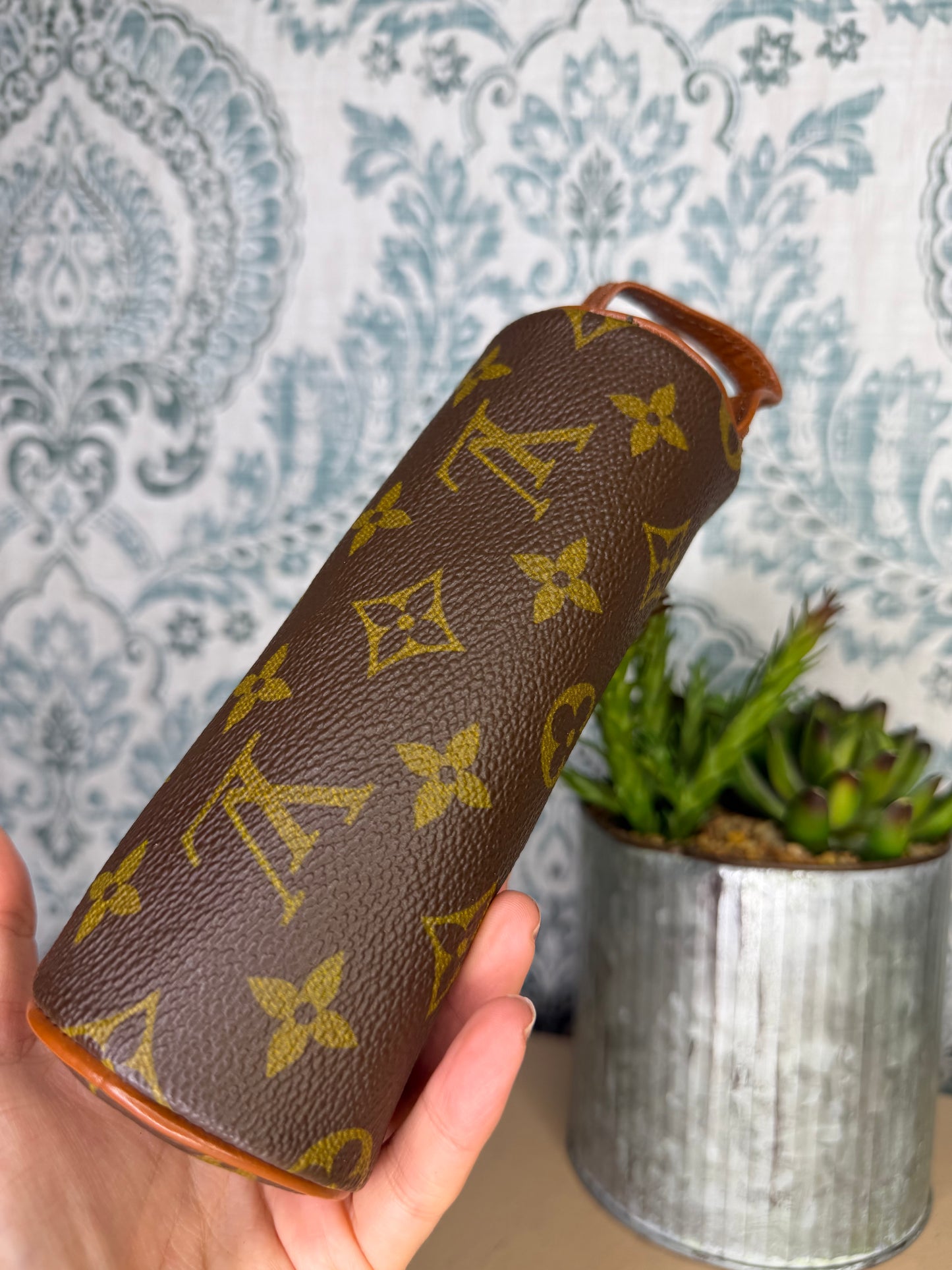 Louis Vuitton Trousse Ronde