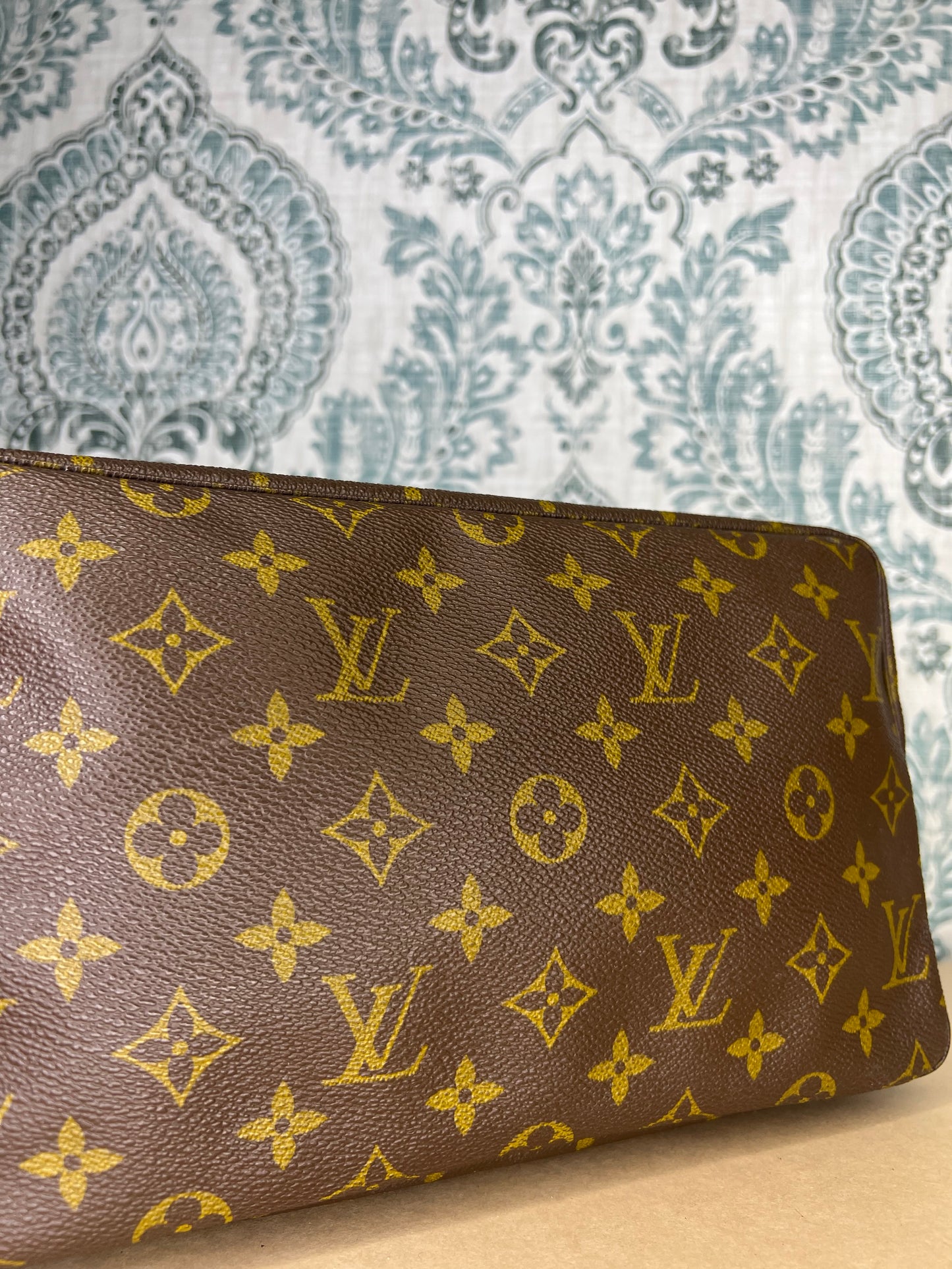 Louis Vuitton Trousse 28