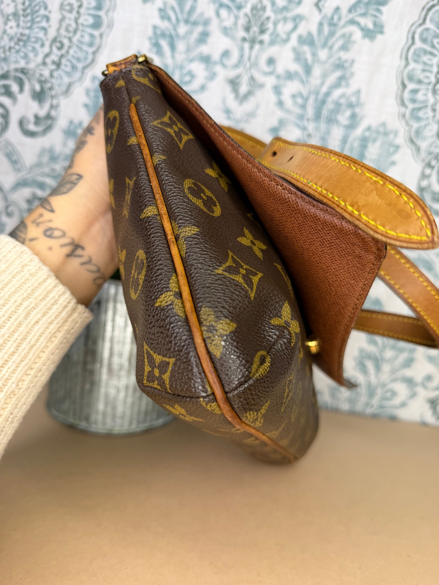 Louis Vuitton Musette Tango (short strap version)