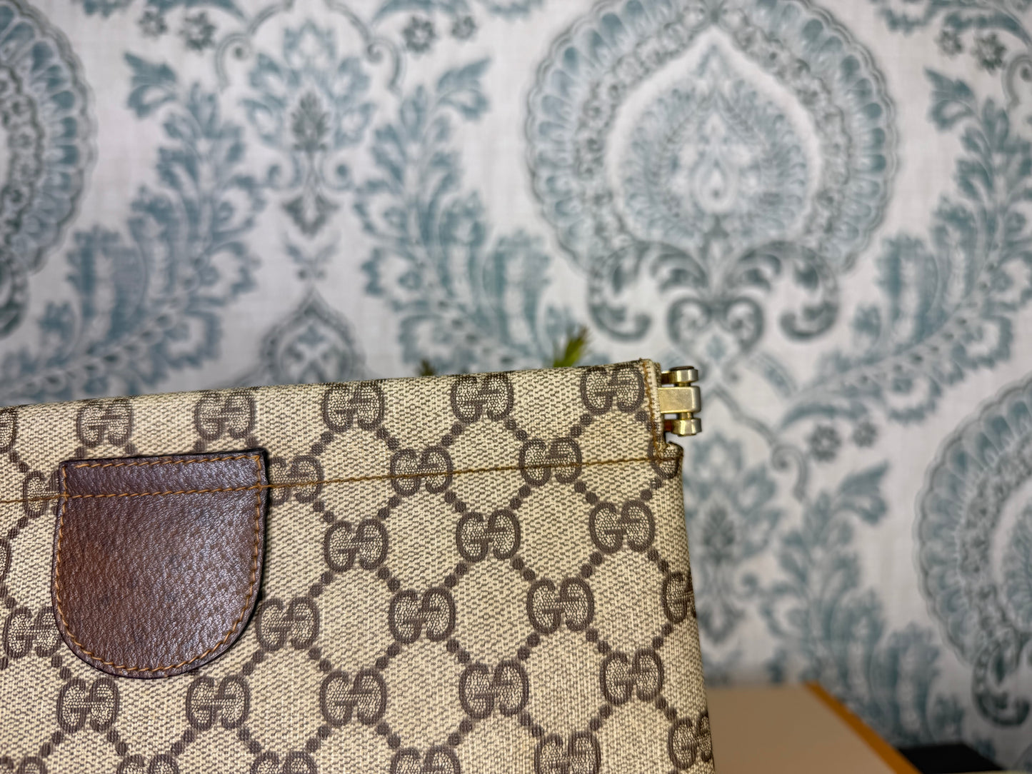 Gucci Supreme Brown Vintage Clutch