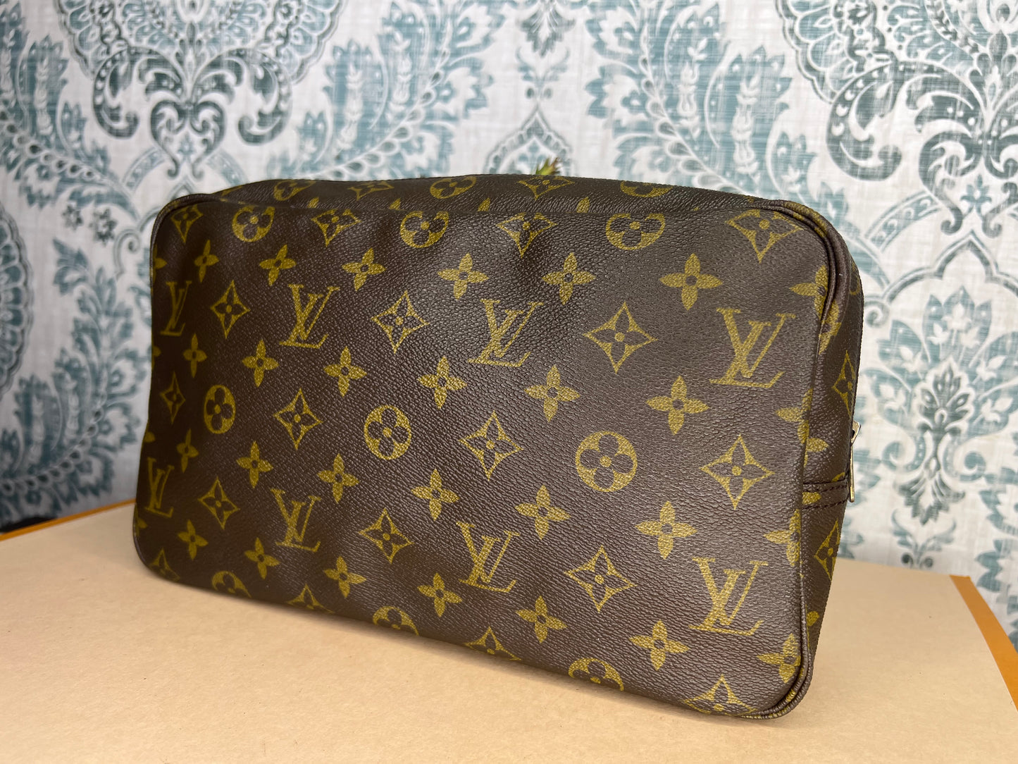 Louis Vuitton Trousse 28