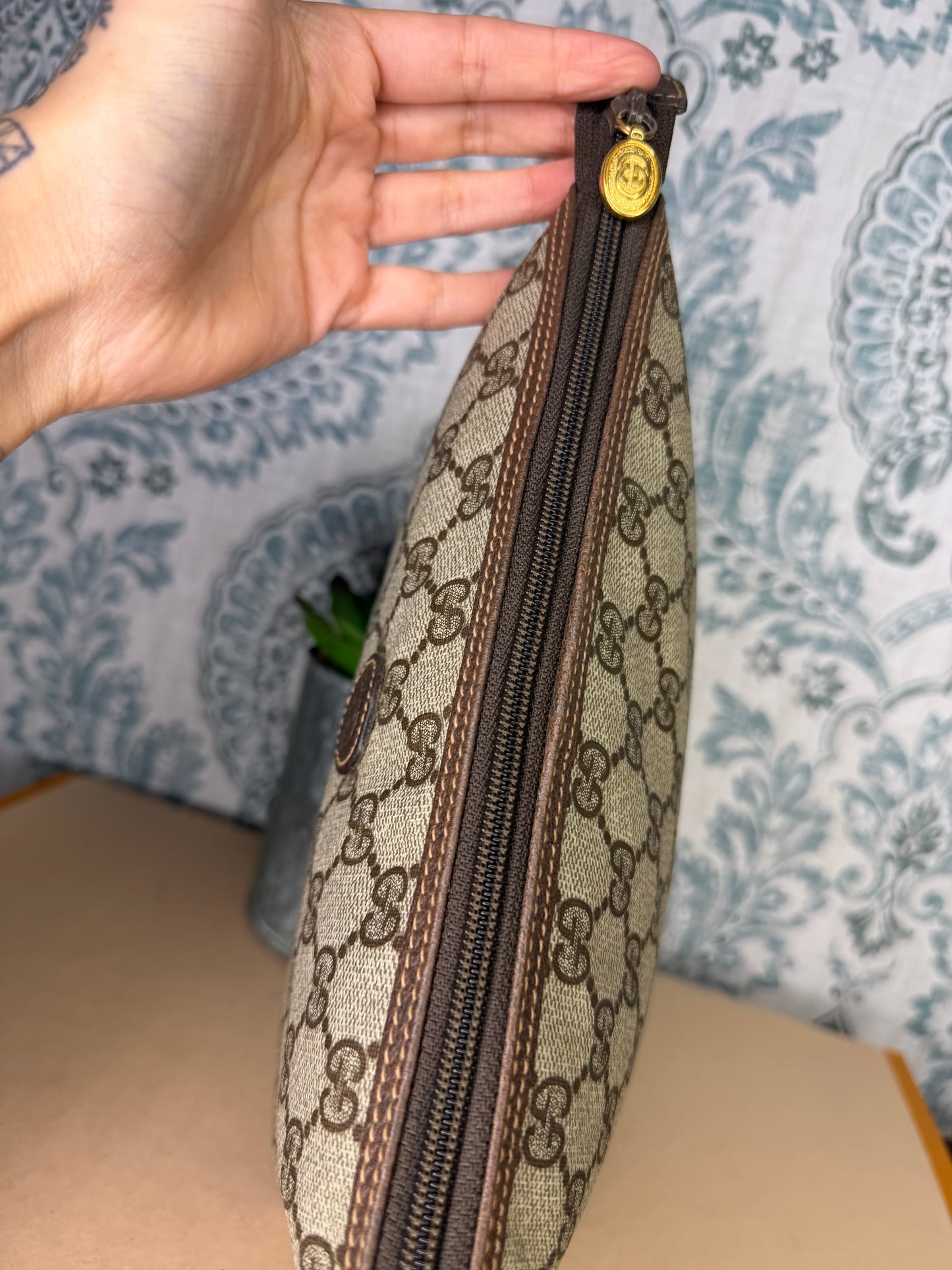 Gucci Supreme Brown Vintage Clutch / Pouch