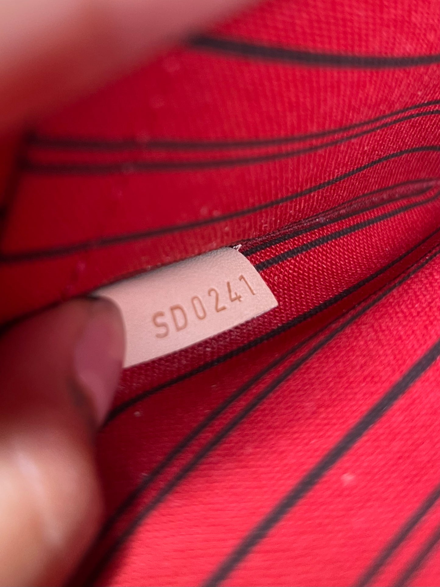 Neverfull Pouch Cherry Red