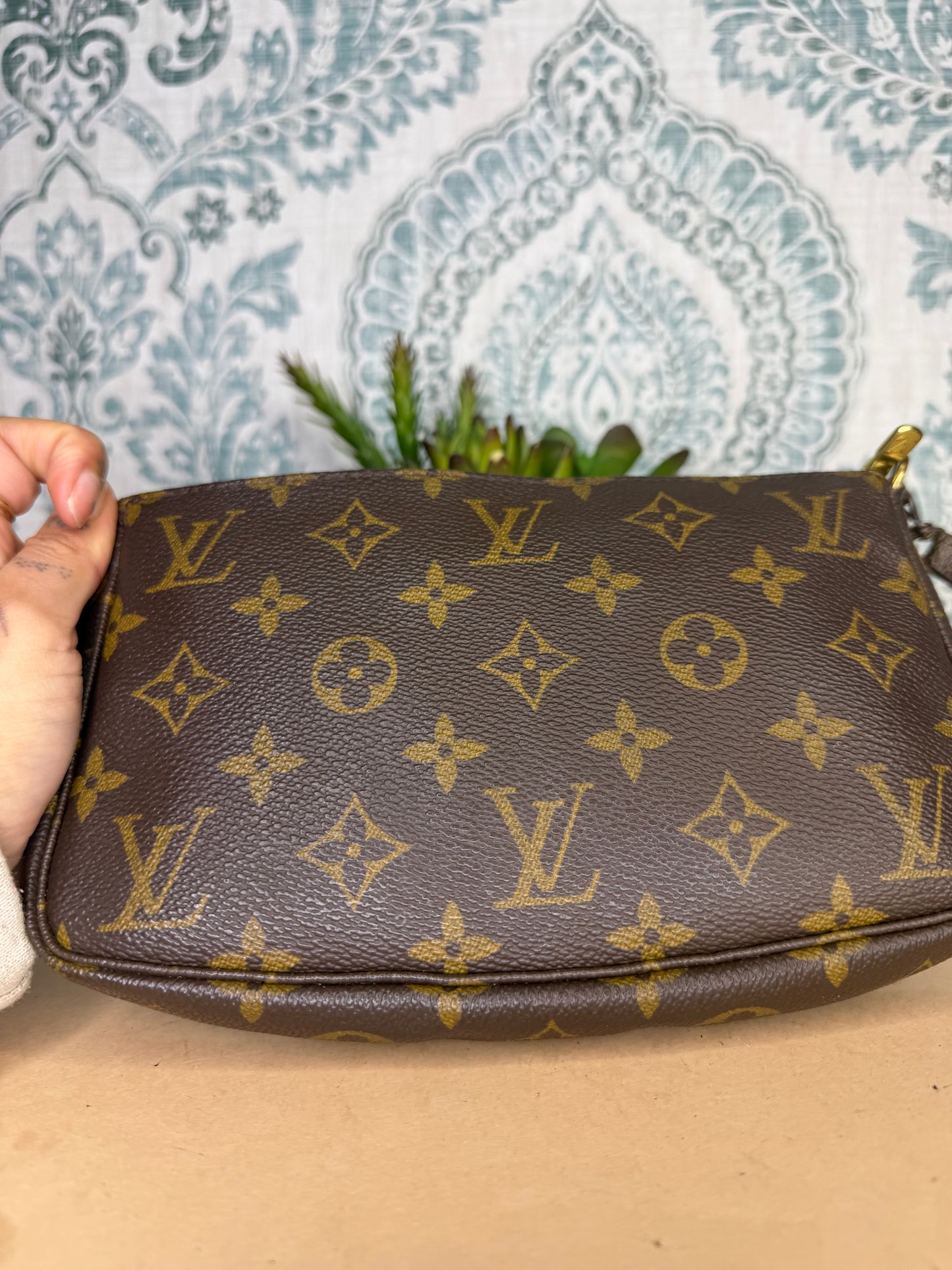 Louis Vuitton Pochette Accessories with Monogram Strap