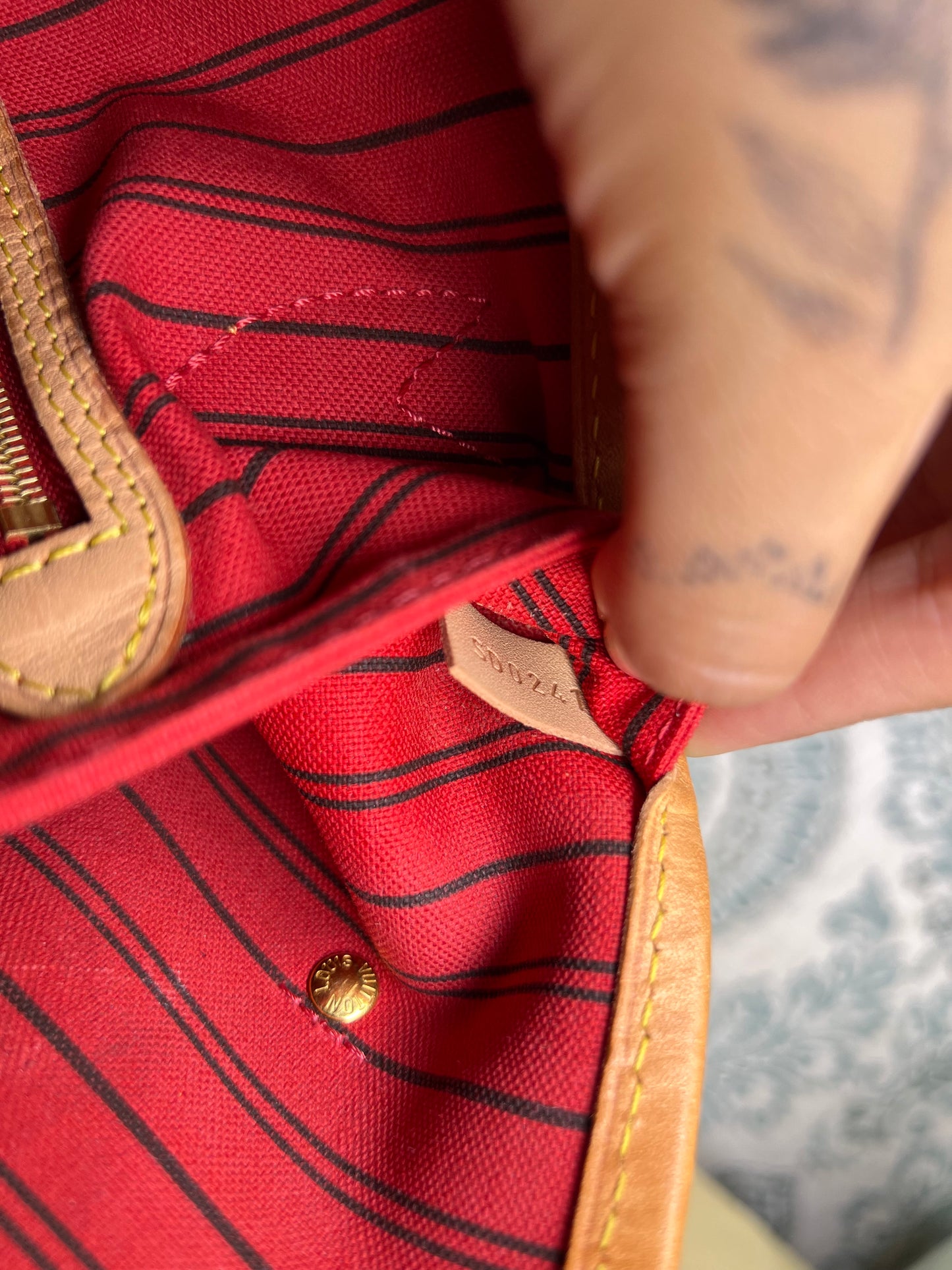 Neverfull MM Cherry Red