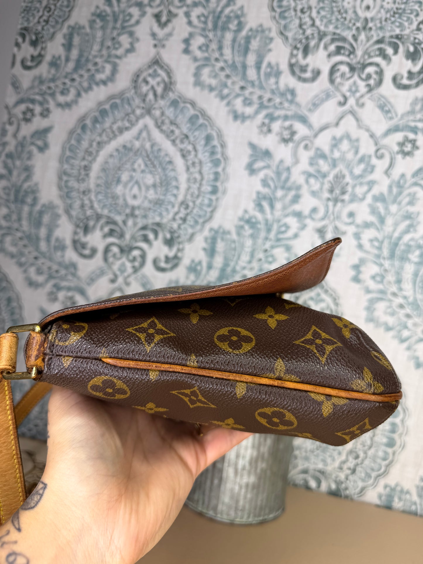 Louis Vuitton Musette Tango (short strap version)