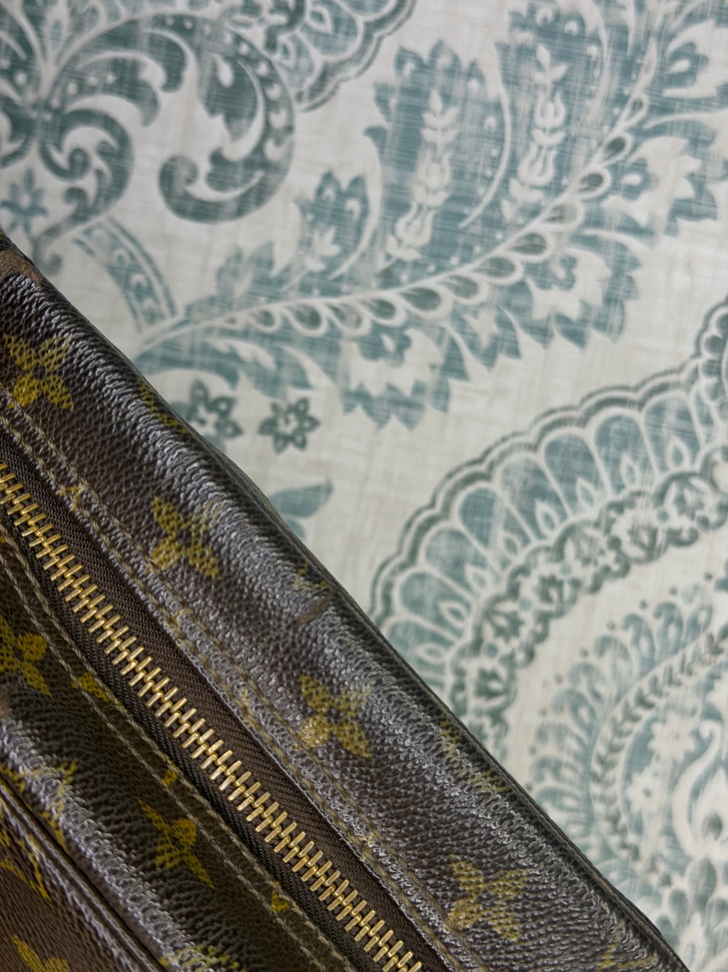 Louis Vuitton Trousse 28