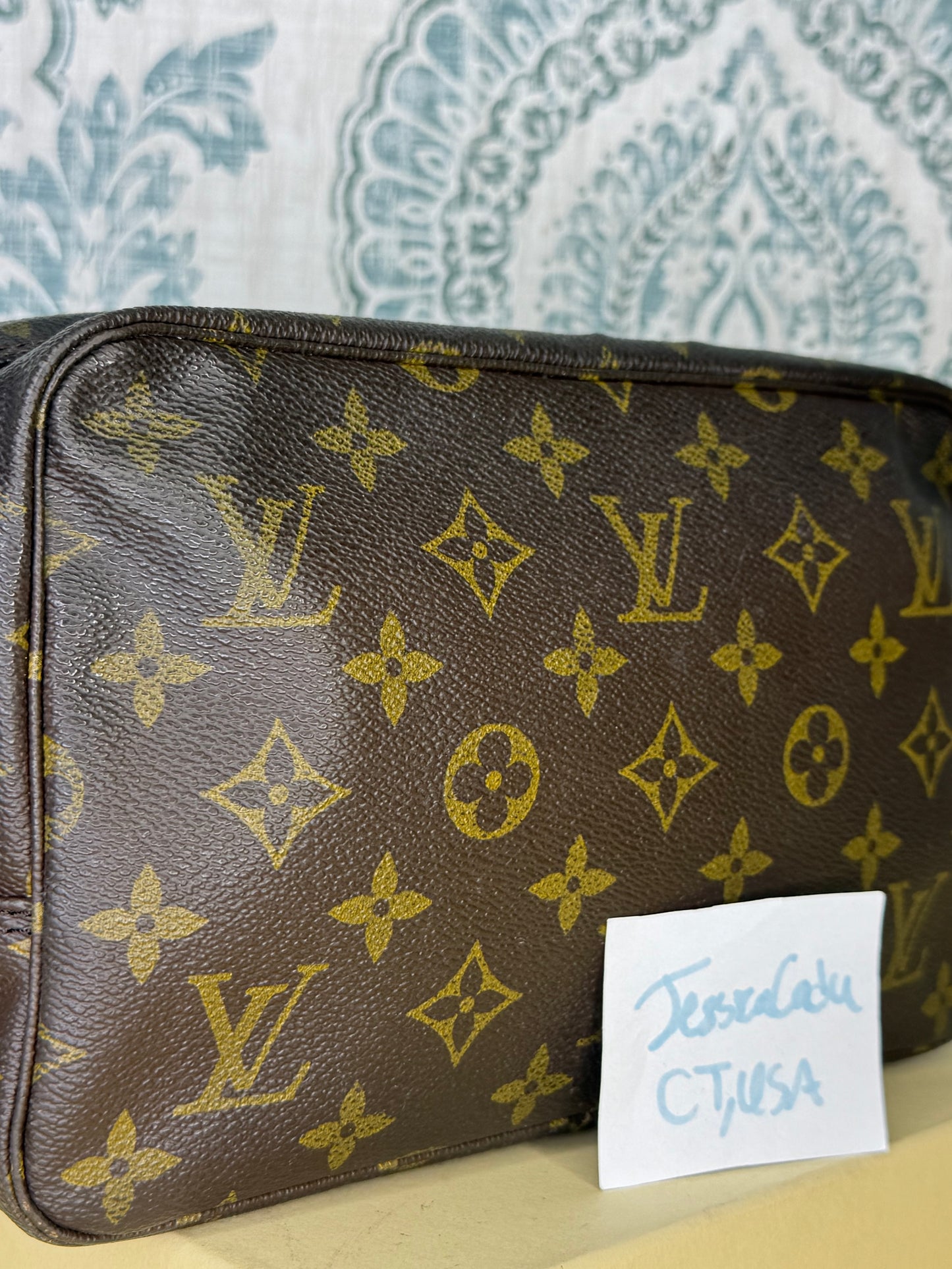 Louis Vuitton Trousse 23