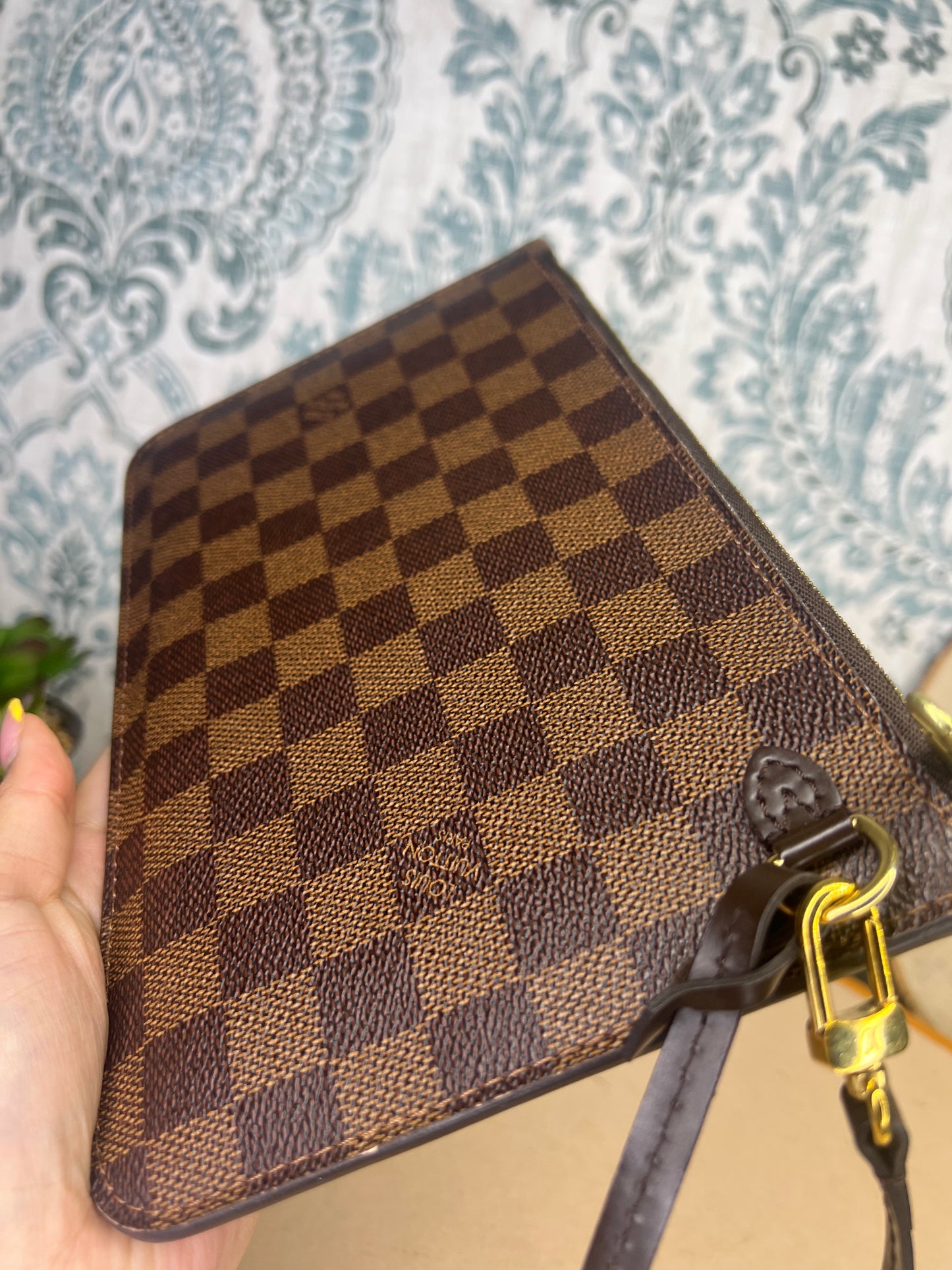 Louis Vuitton Damier Ebene Pochette