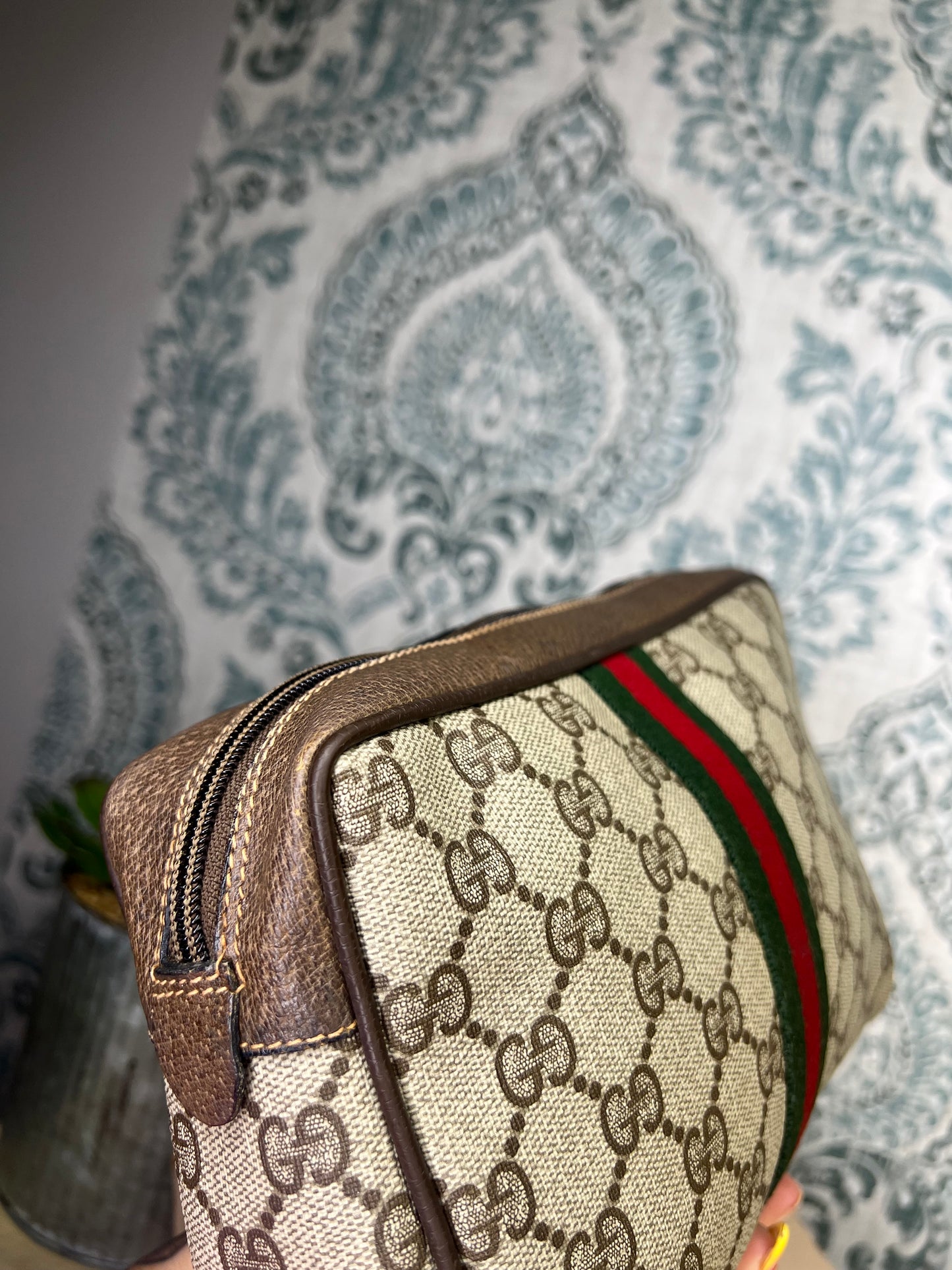 Gucci Supreme Brown Sherry Line Pouch
