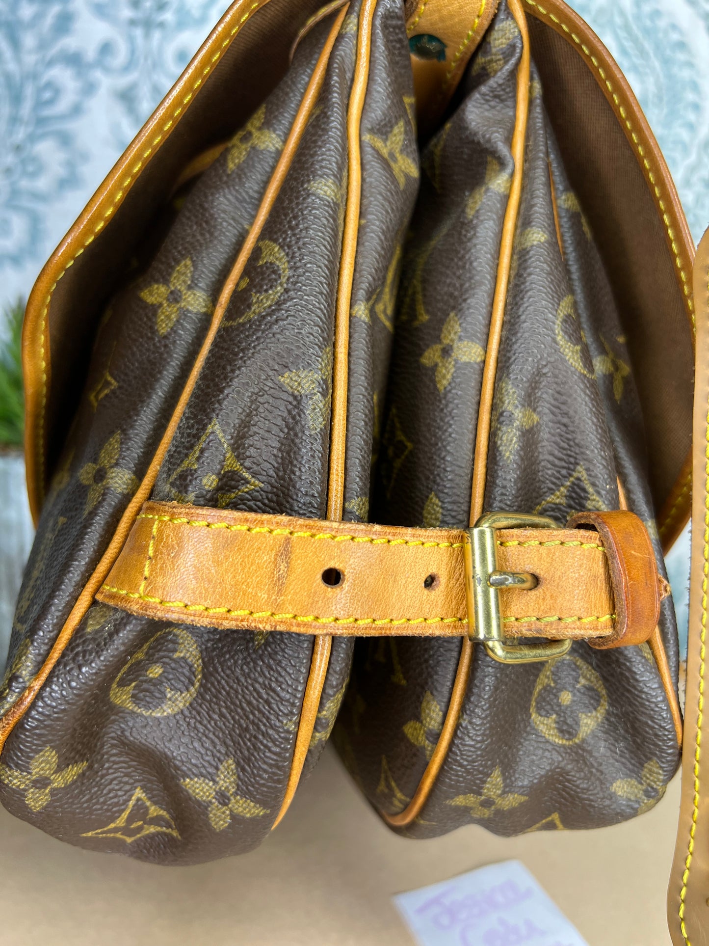 Louis Vuitton Saumur 30
