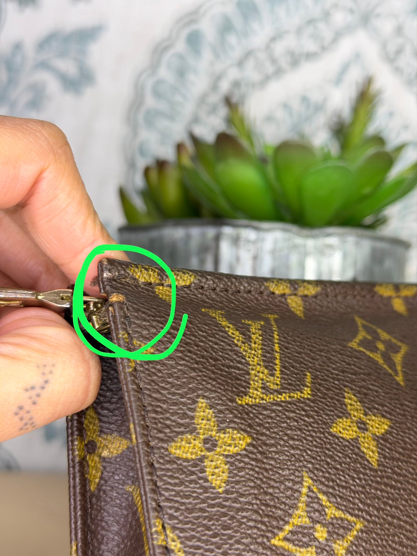 Louis Vuitton Toiletry 15