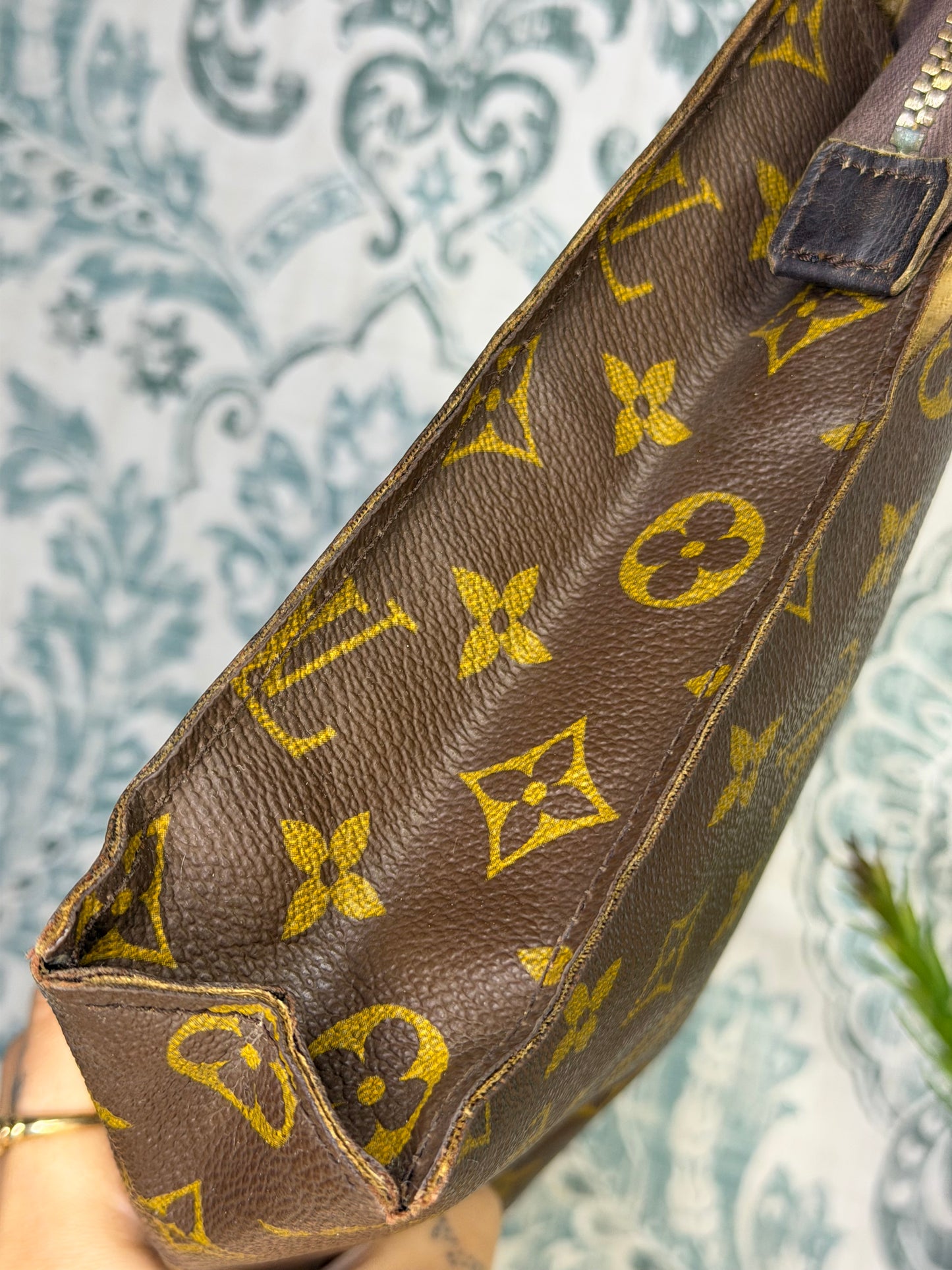 Louis Vuitton Monogram Toiletry 26 (damaged/project)