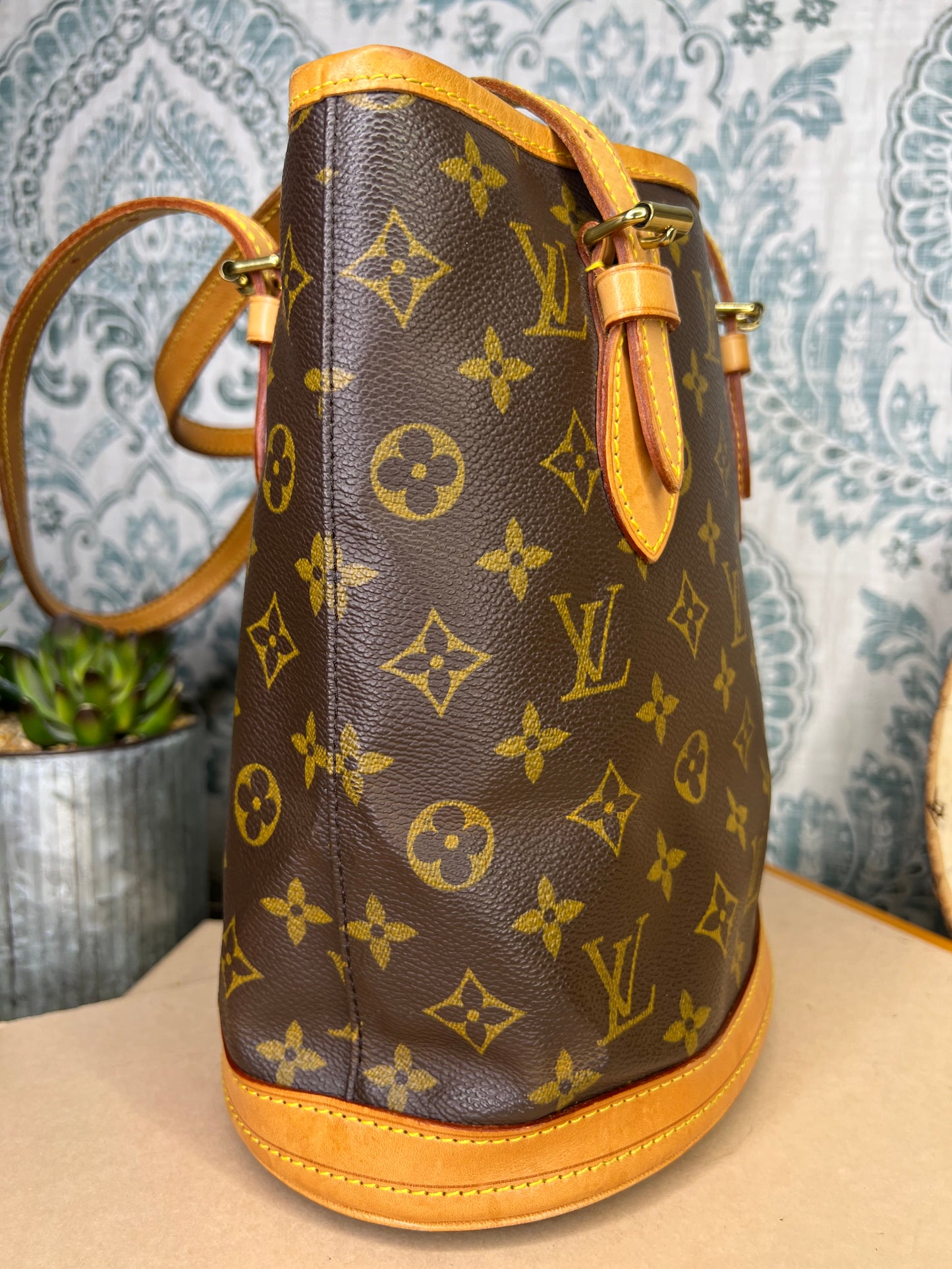 Louis Vuitton Bucket PM
