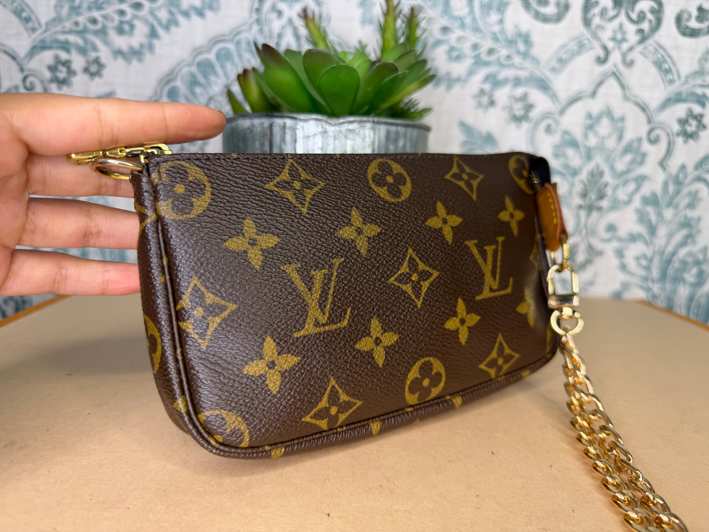 Louis Vuitton Monogram Bucket Pochette #1