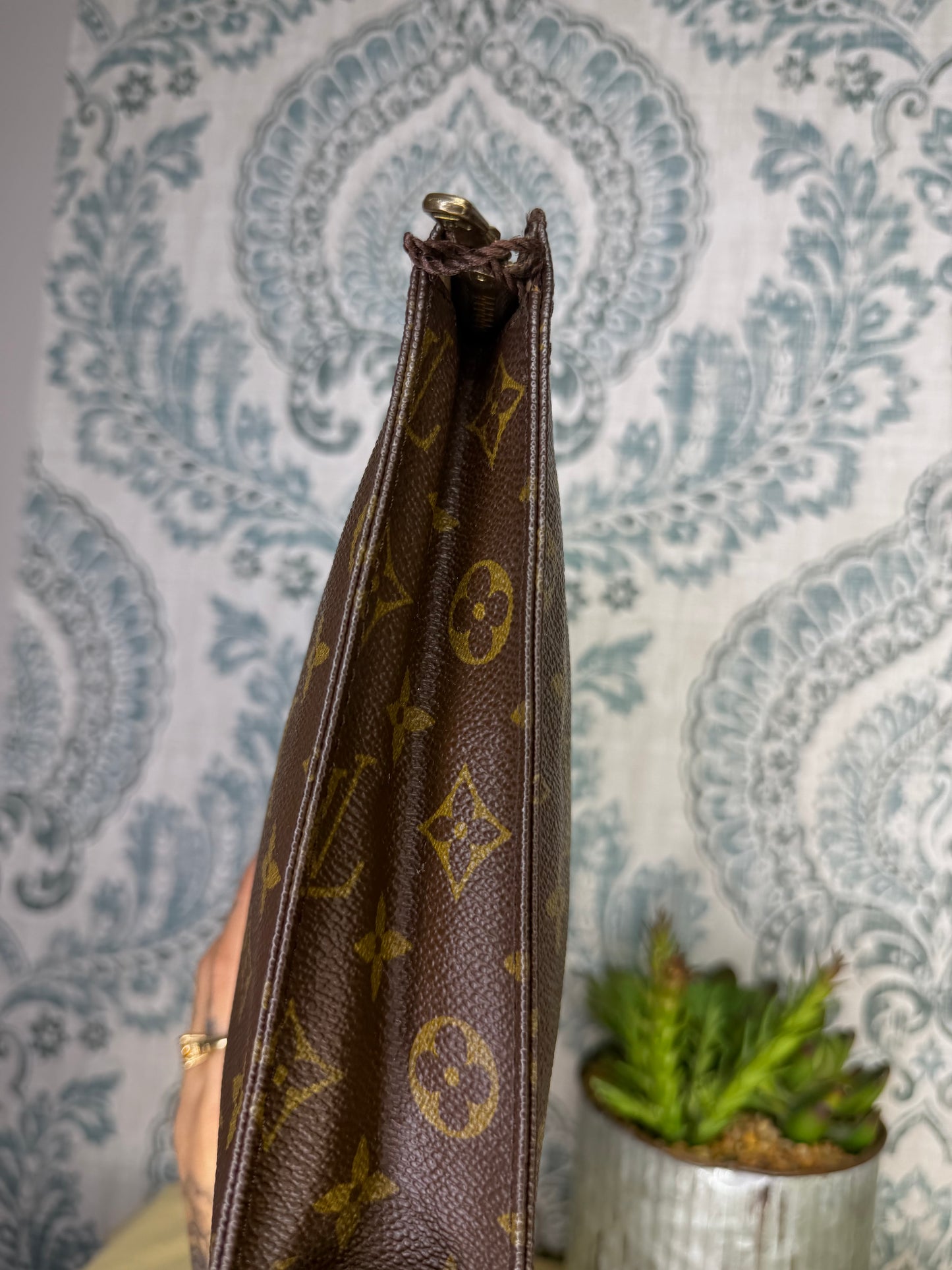 Louis Vuitton Monogram Toiletry 26