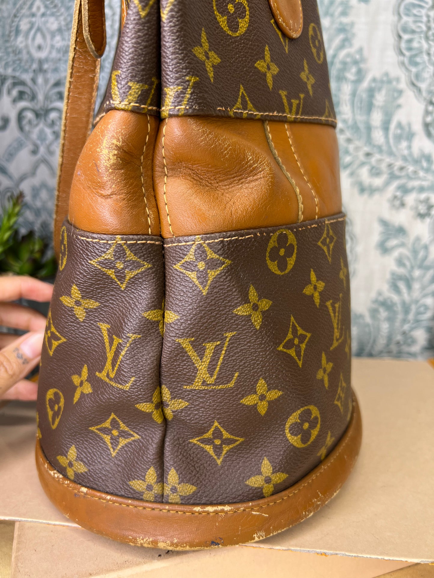 Louis Vuitton French Company Bucket GM