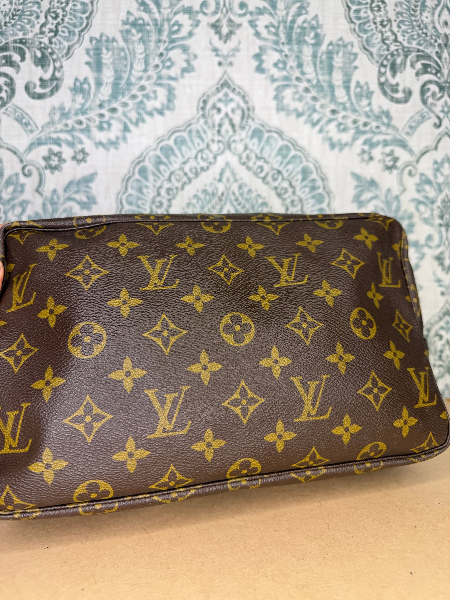 Louis Vuitton Trousse 28