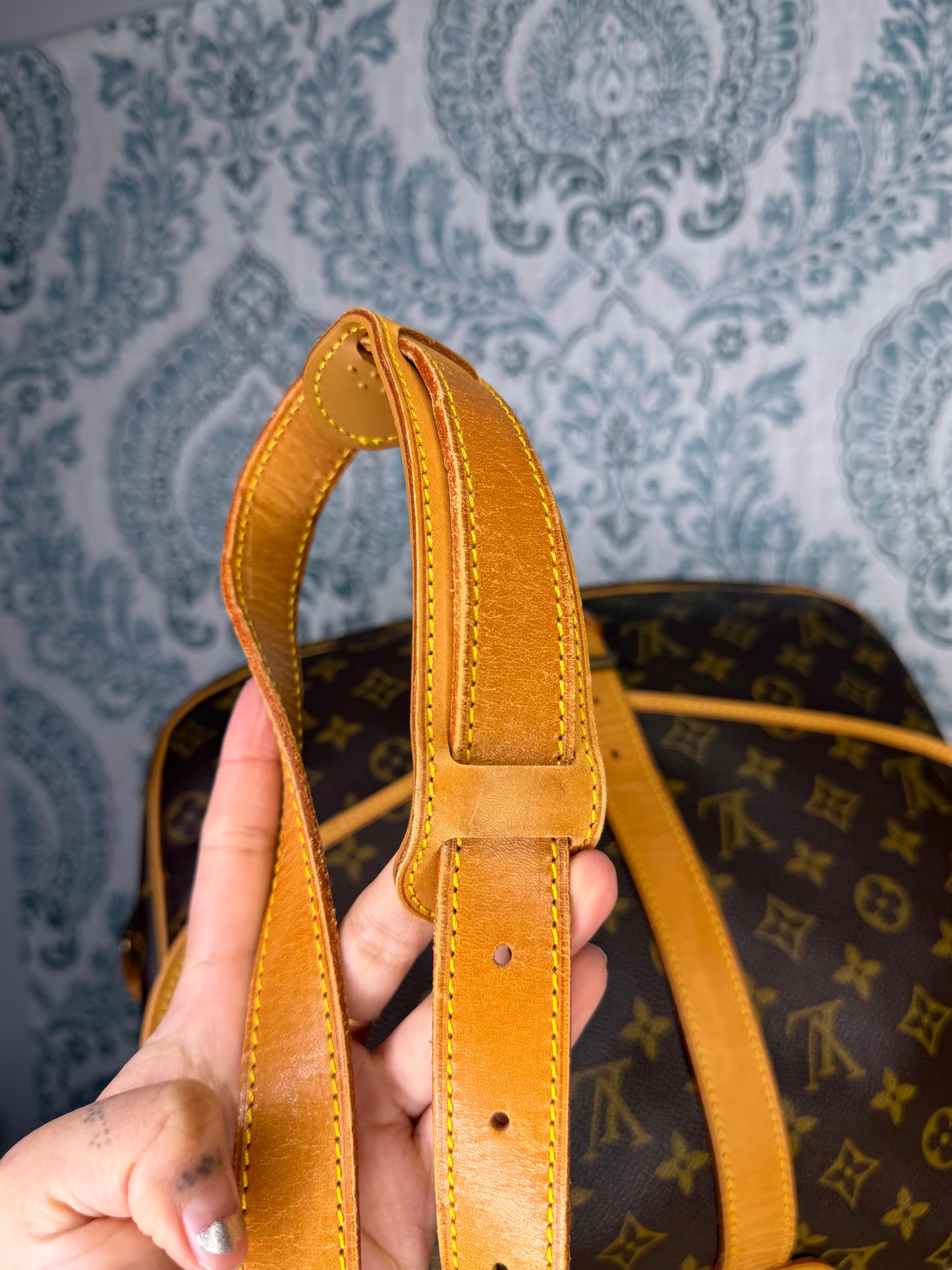 Louis Vuitton Saumur 35