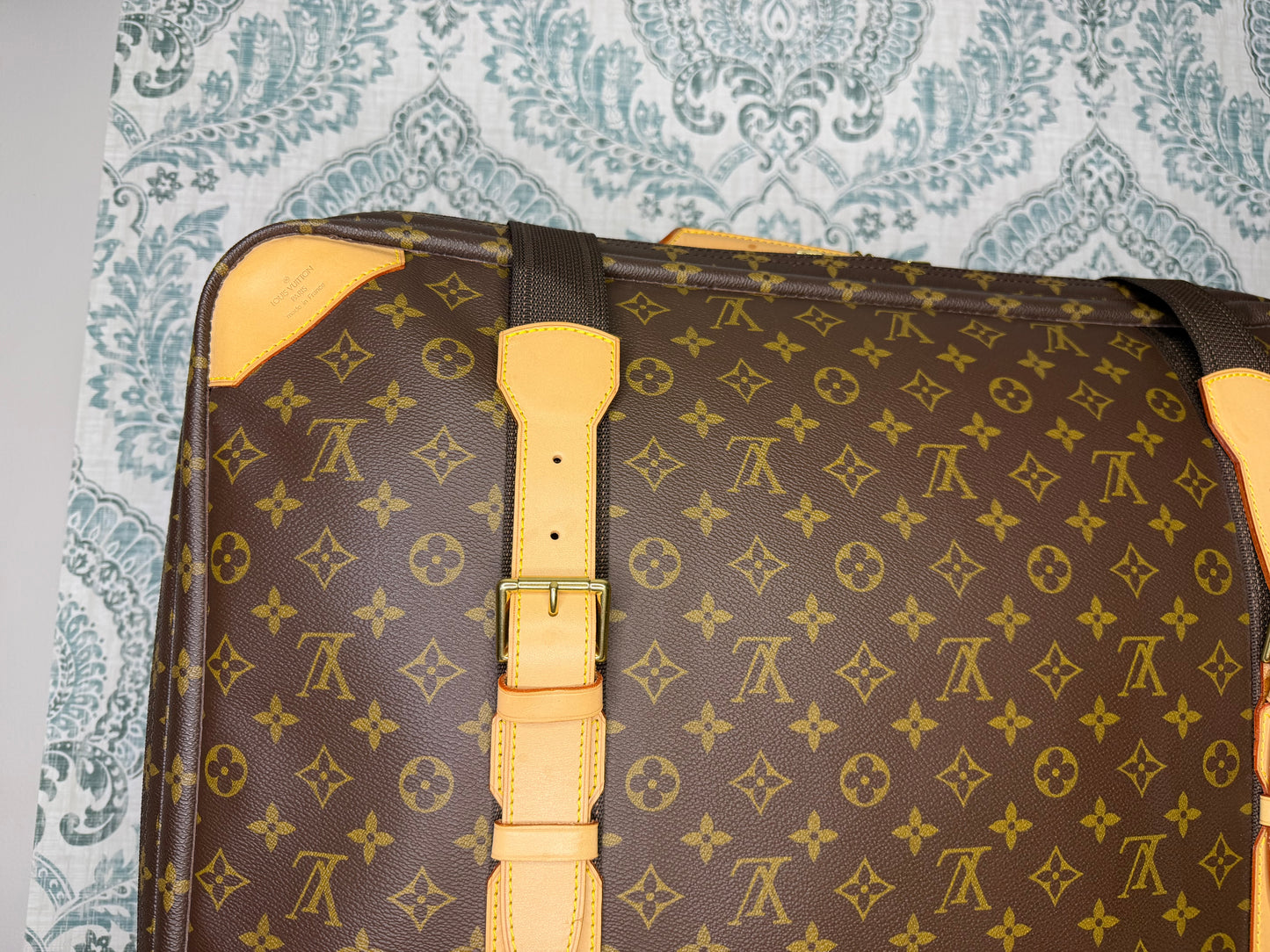Louis Vuitton Satellite 60 Suit Case