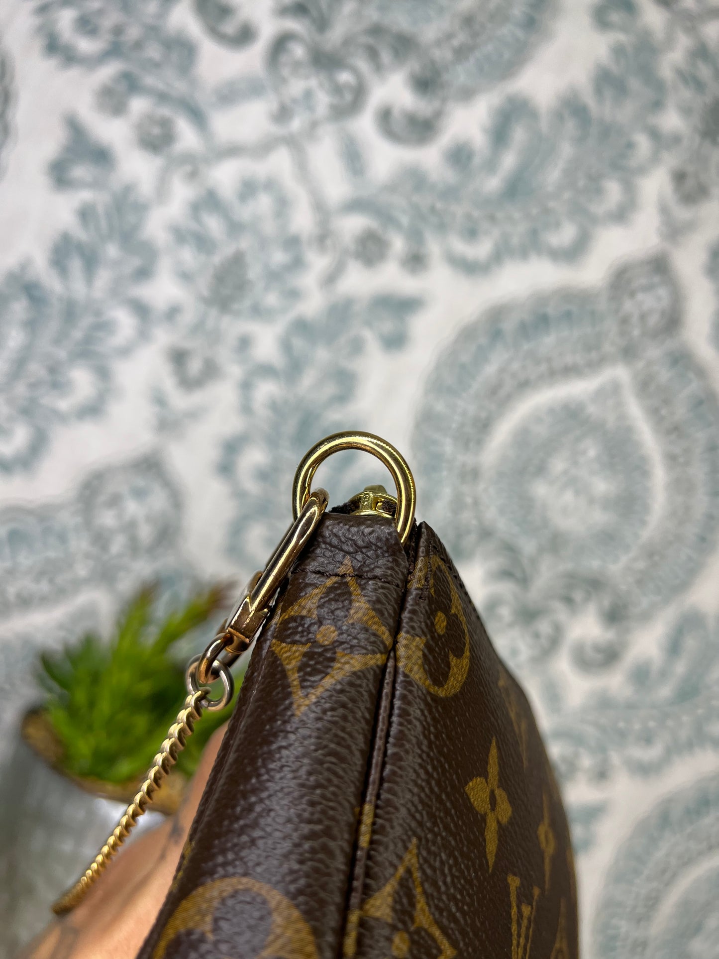 Louis Vuitton Monogram Bucket Pochette