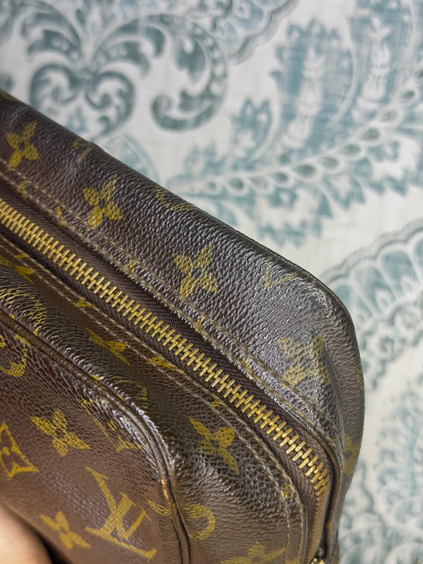 Louis Vuitton Trousse 28