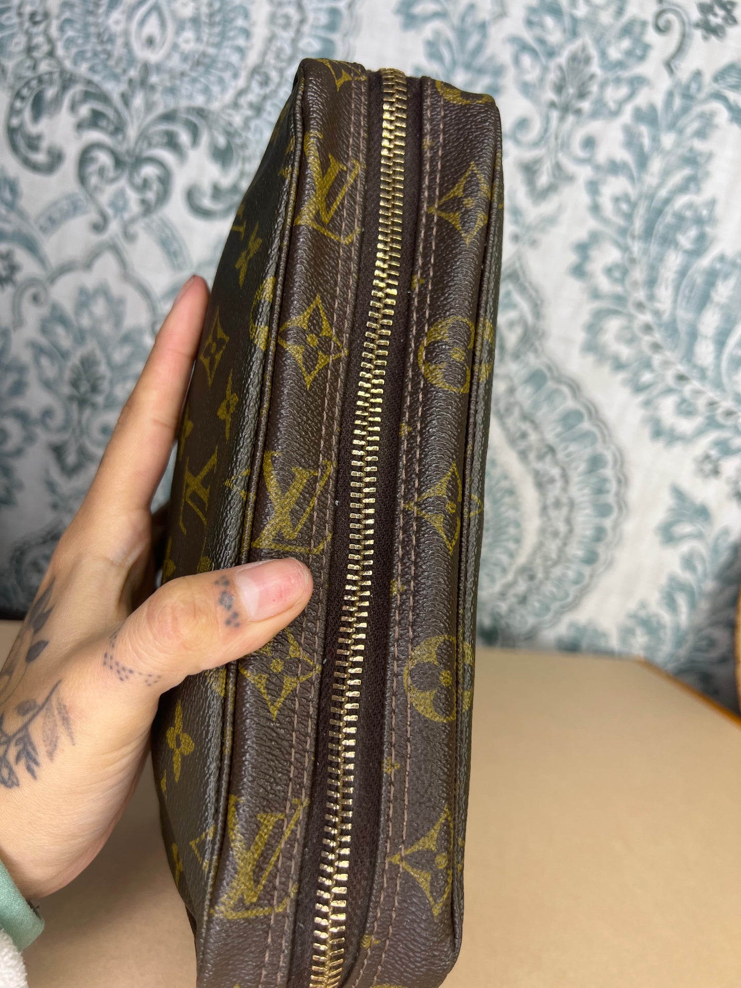 Louis Vuitton Trousse 23