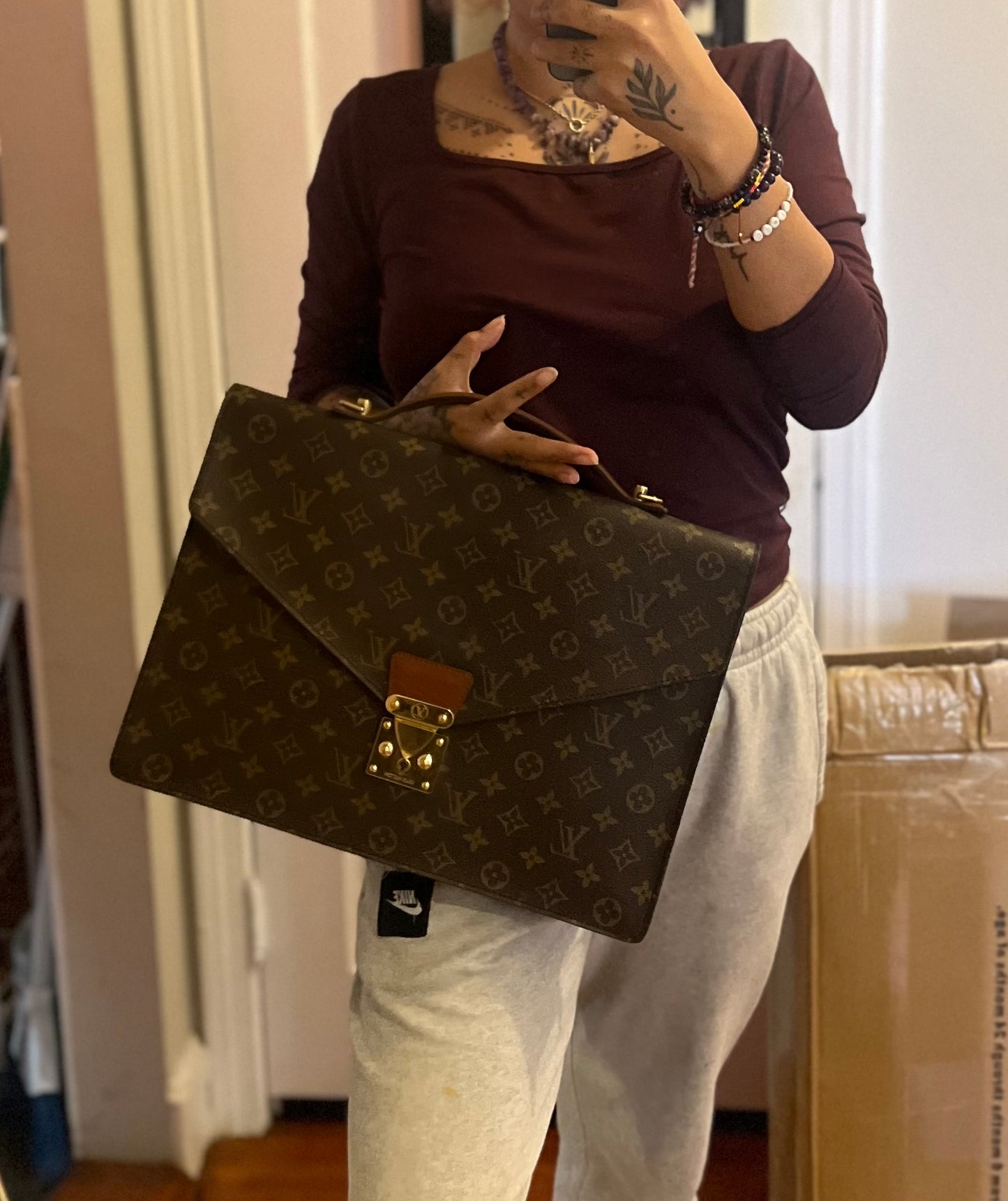 Louis Vuitton Porte Documents Bandouliere