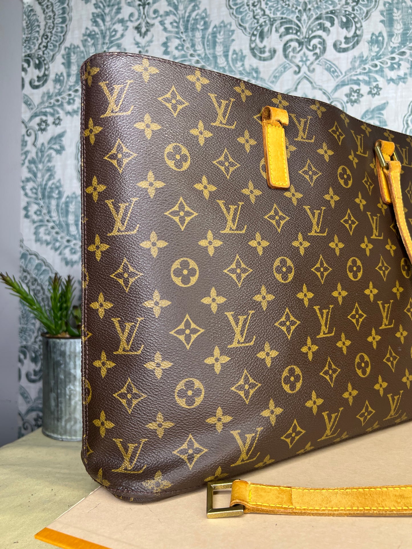 Louis Vuitton Luco Tote