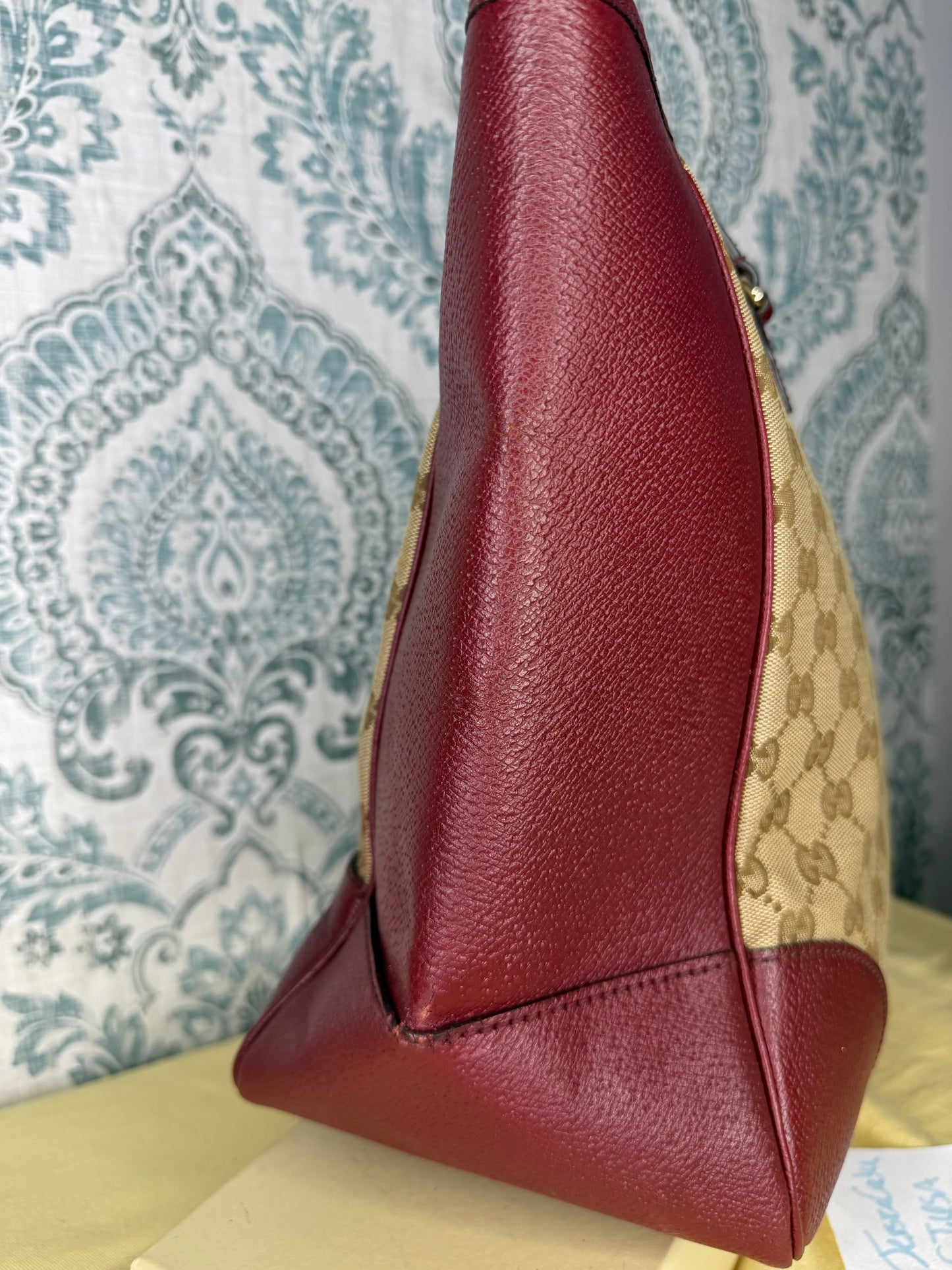 Gucci Medium Bree Zippered Tote