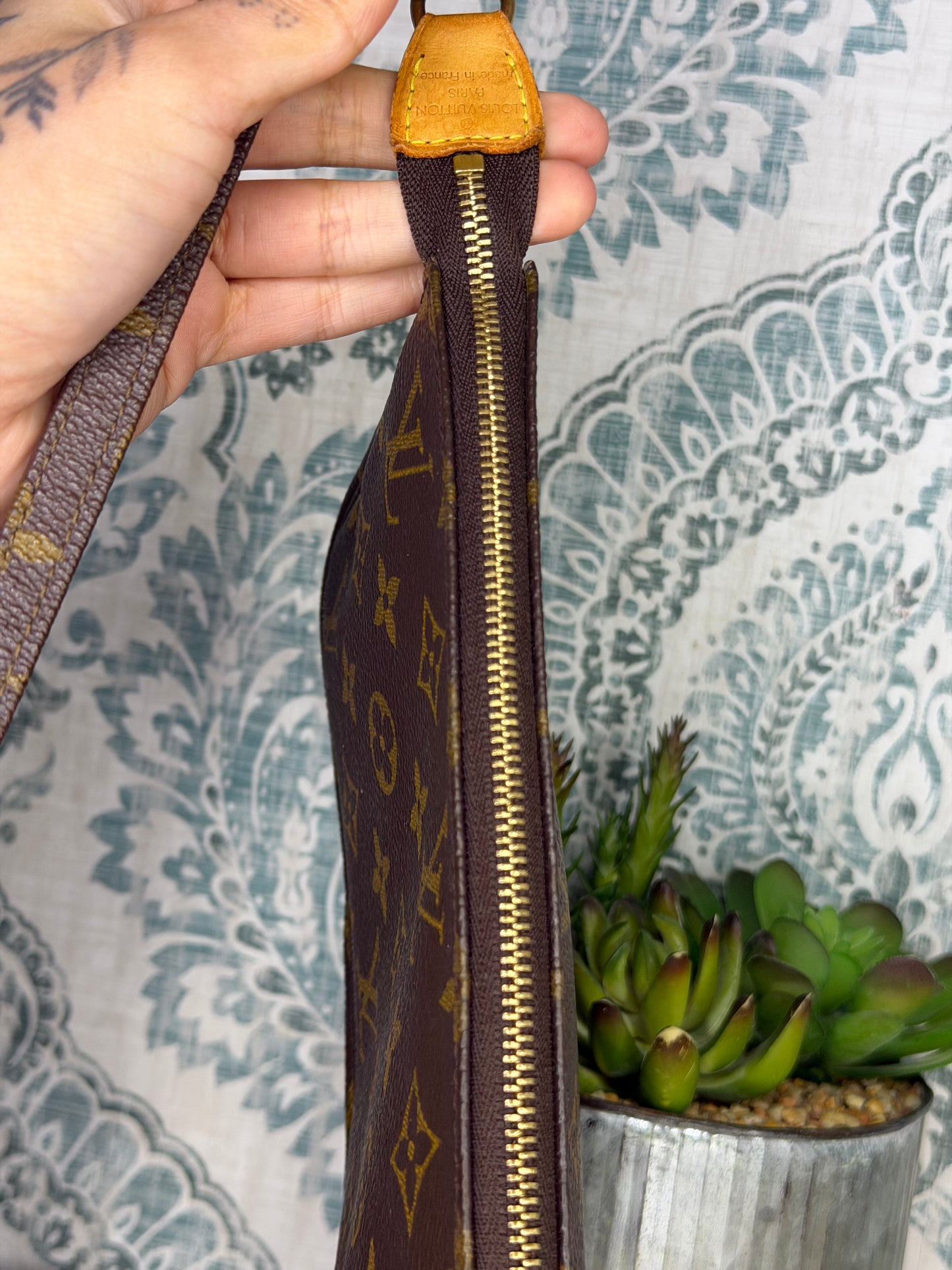 Louis Vuitton Pochette Accessories with Monogram Strap
