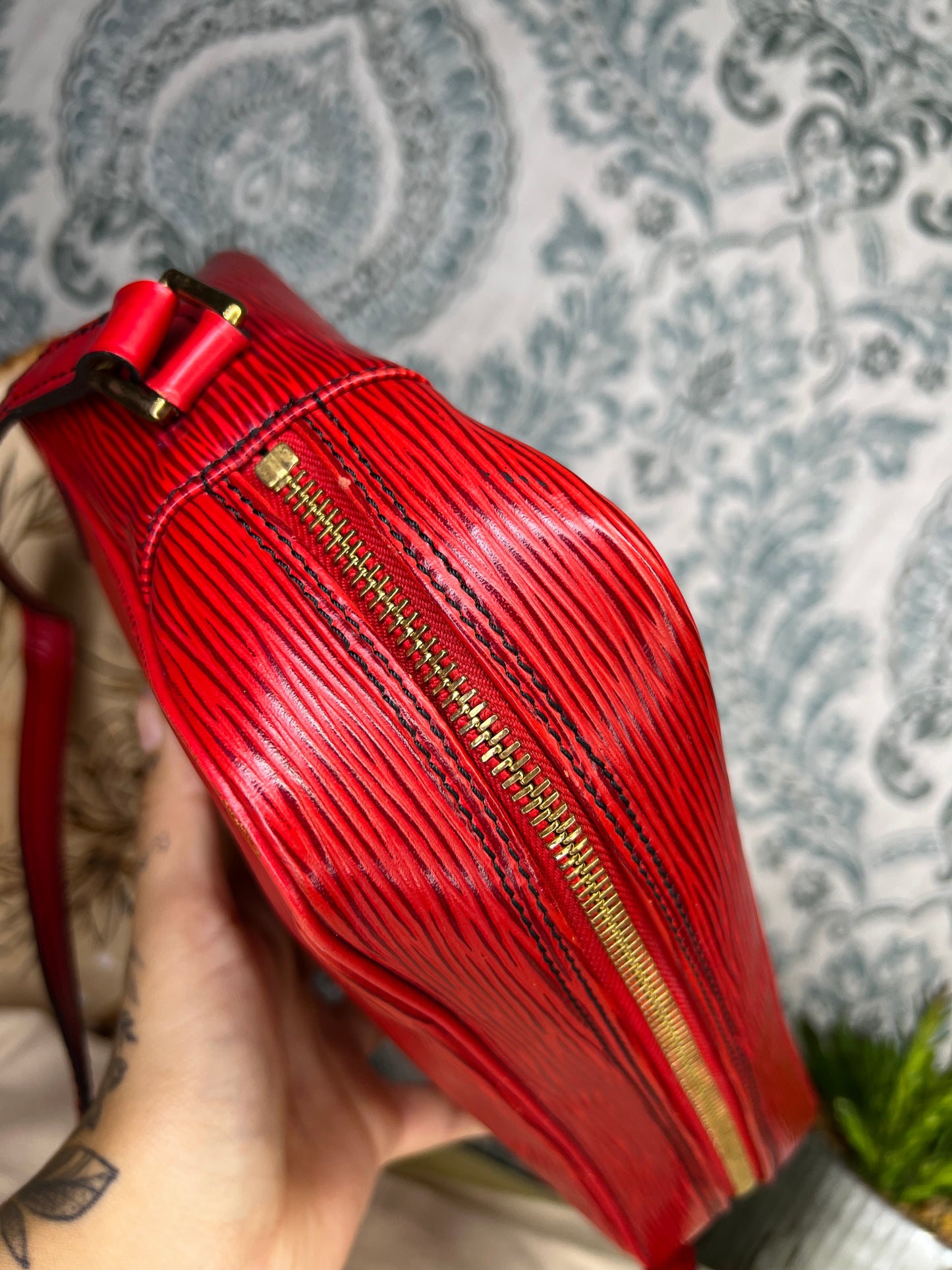 Trocadero 27 Red Epi