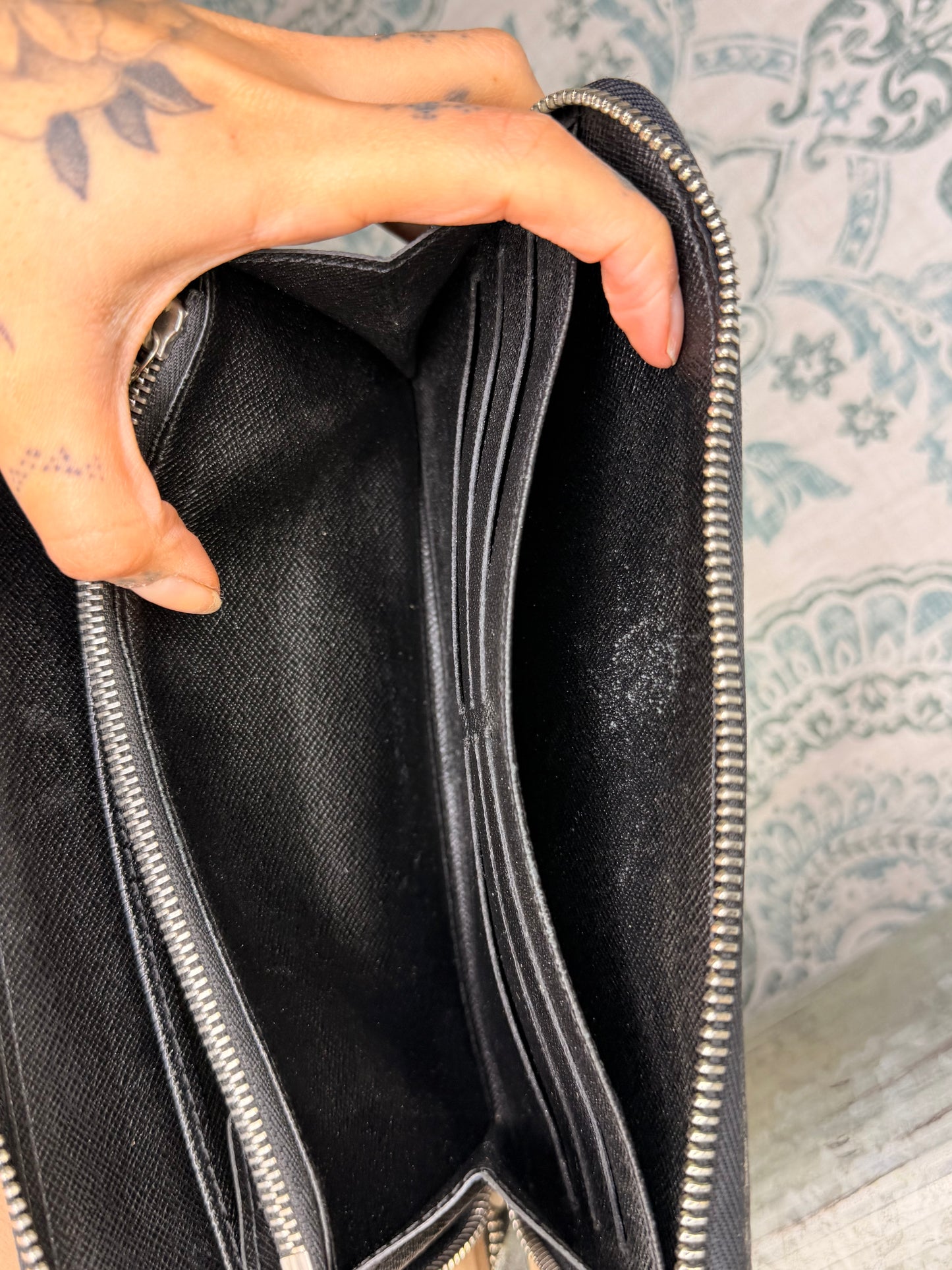 Louis Vuitton Damier Graphite Zippy Organizer