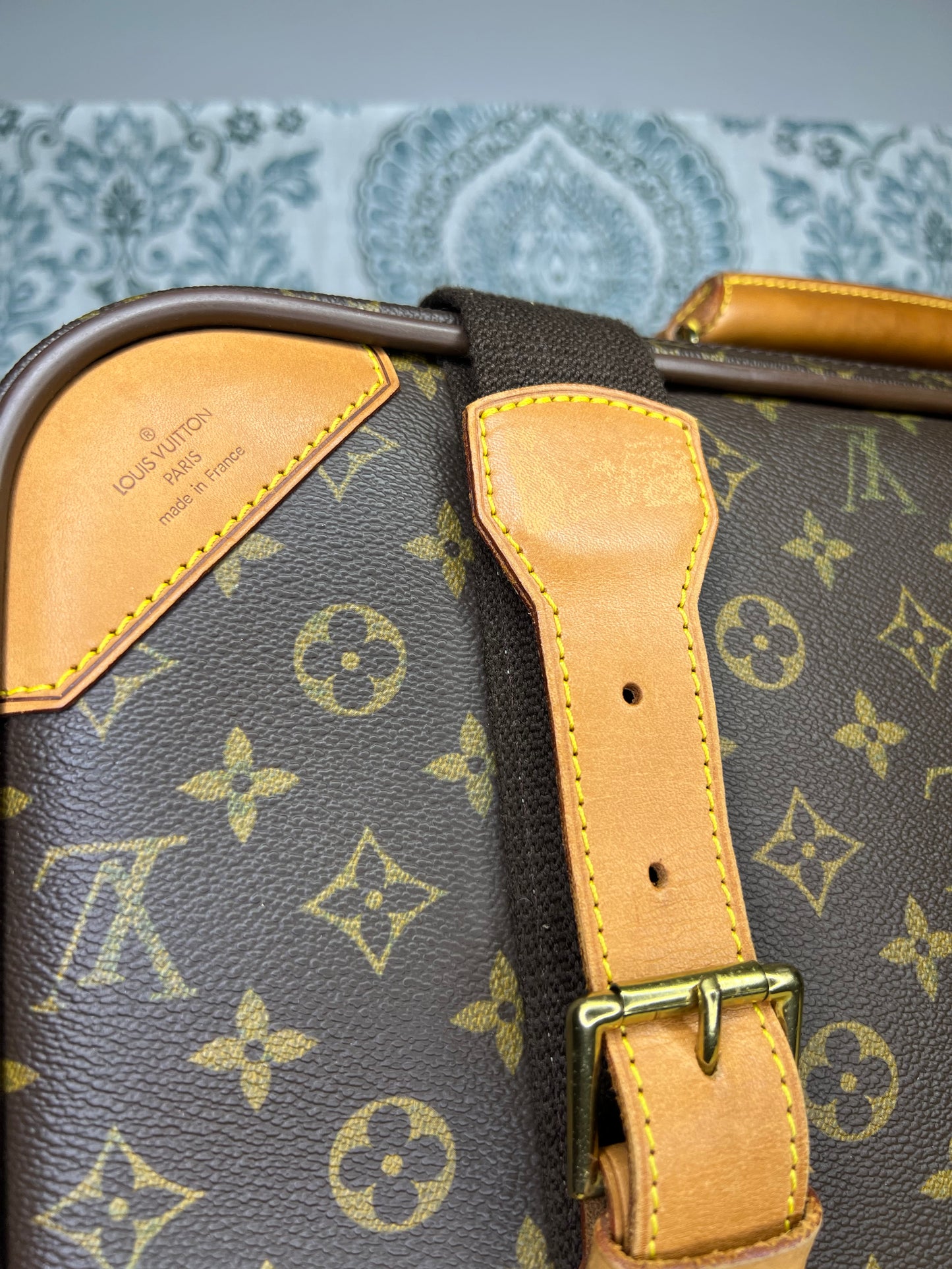 Satellite 53 Suit Case