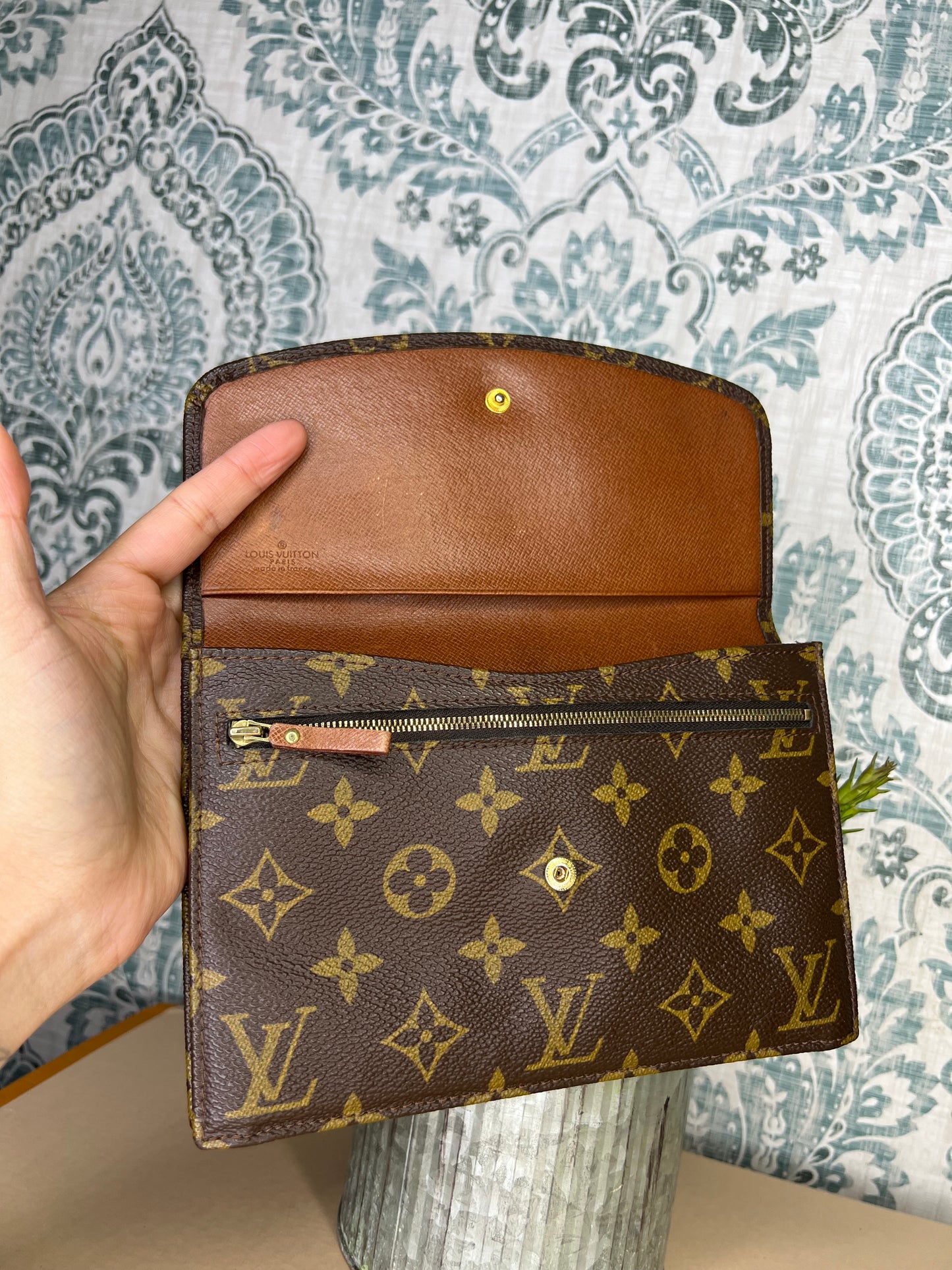 Louis Vuitton Rabat 20 Clutch
