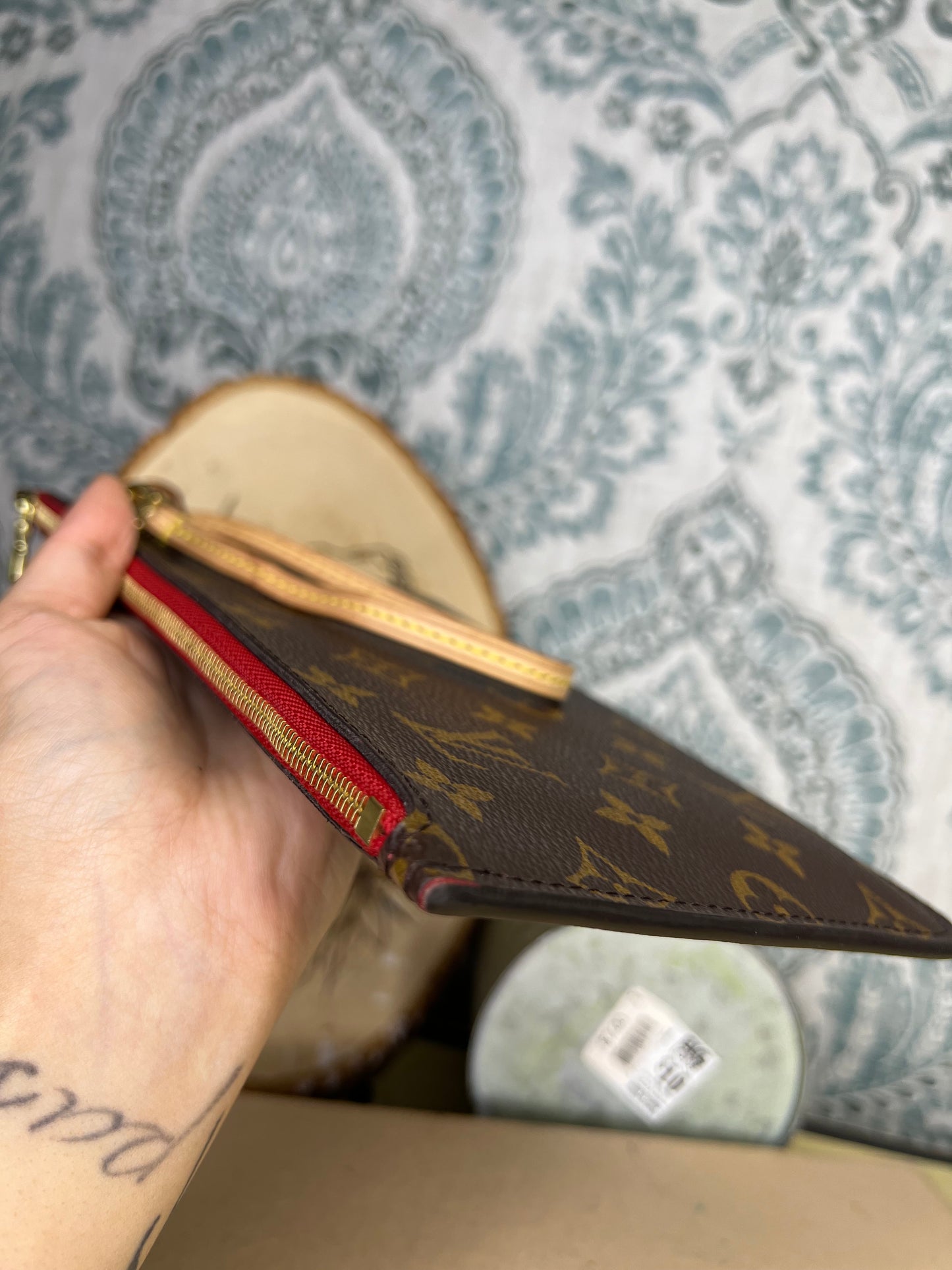 Neverfull Pouch Cherry Red