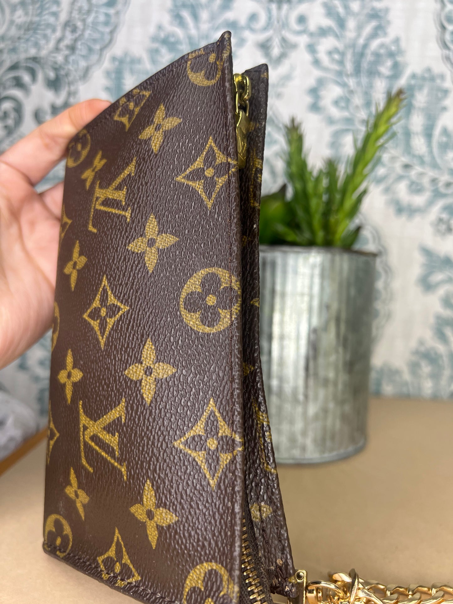 Louis Vuitton Bucket PM Pouch