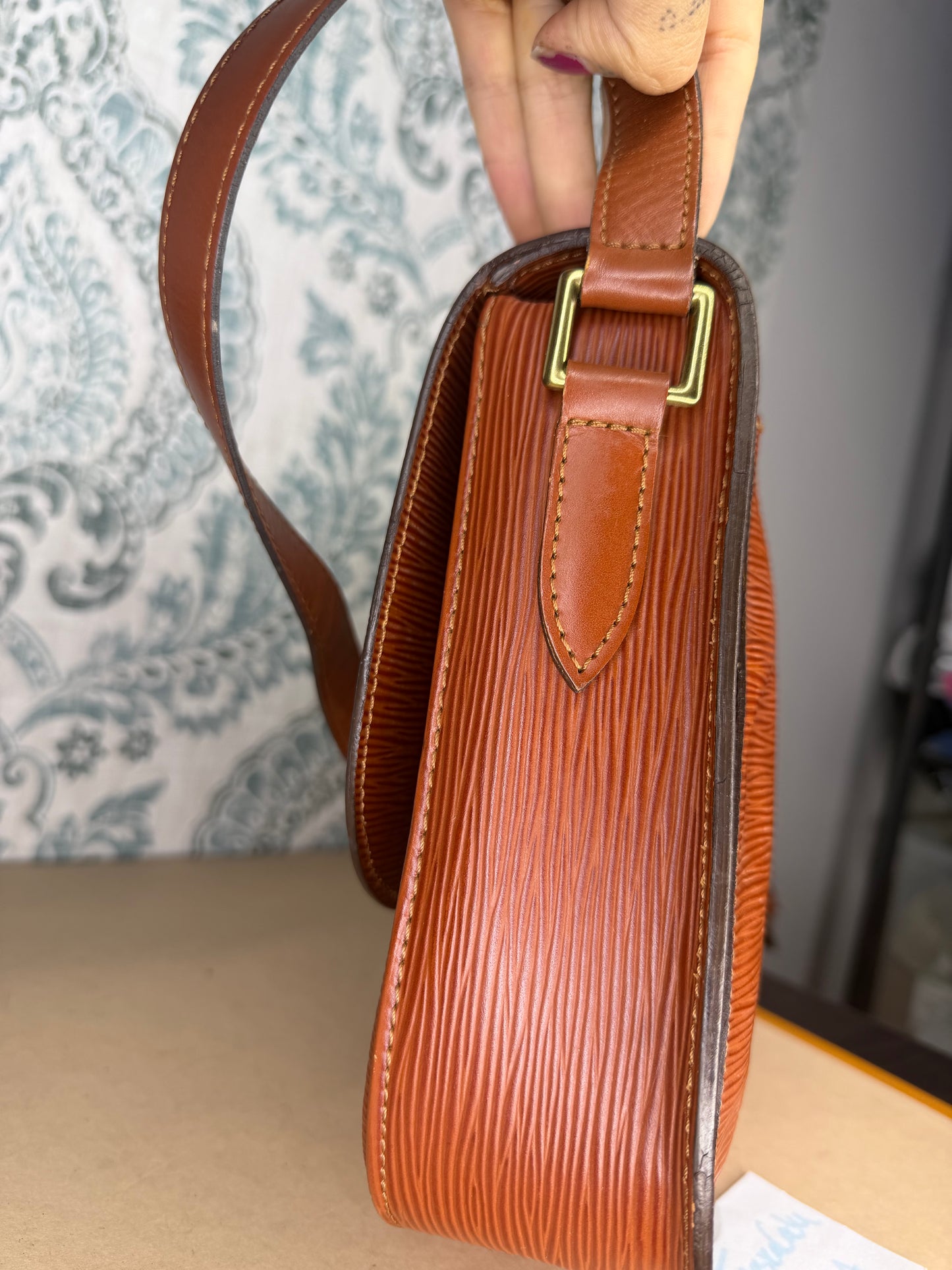 Louis Vuitton Epi Saint Cloud GM