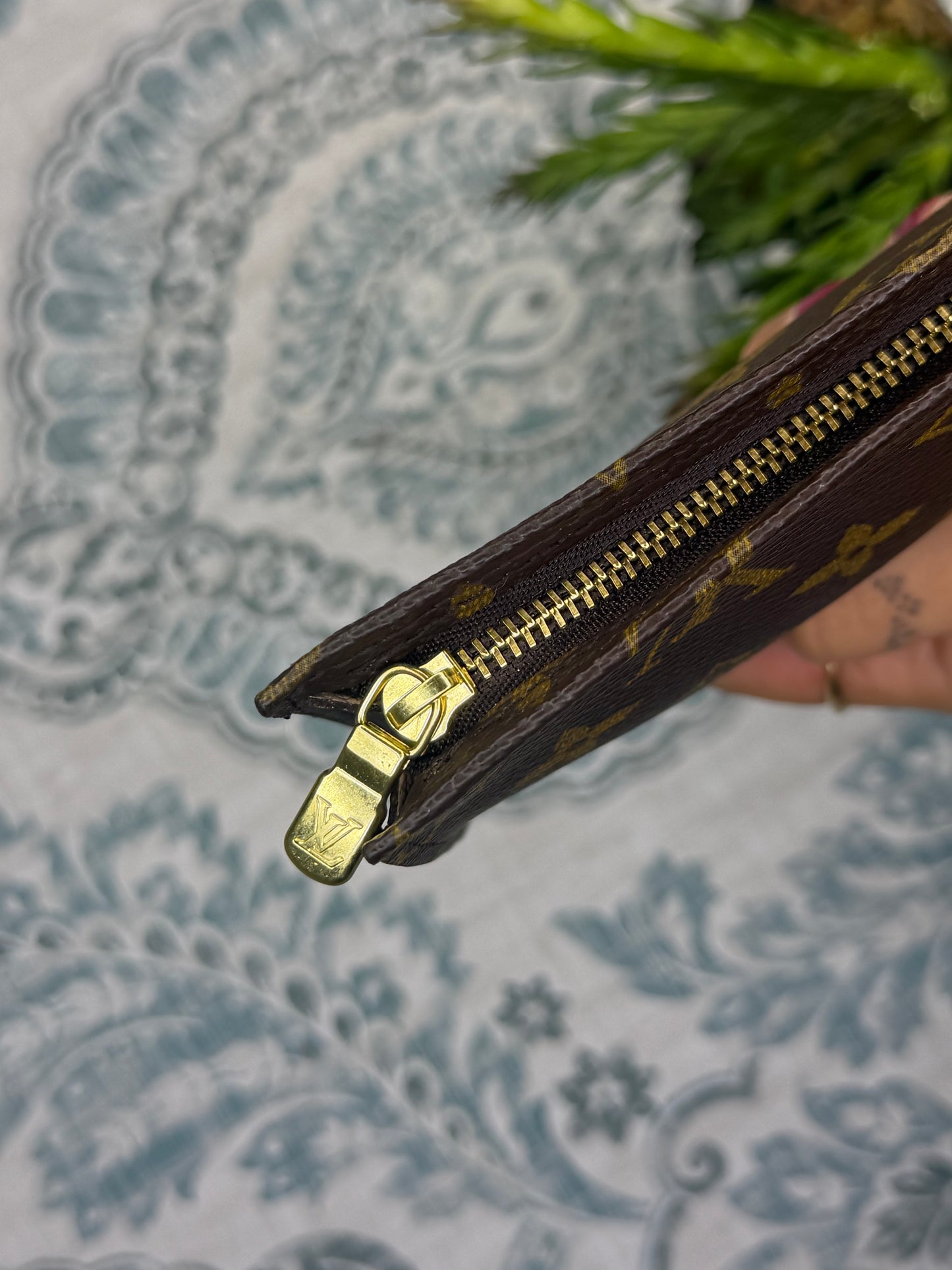 Louis Vuitton Bucket PM Pochette