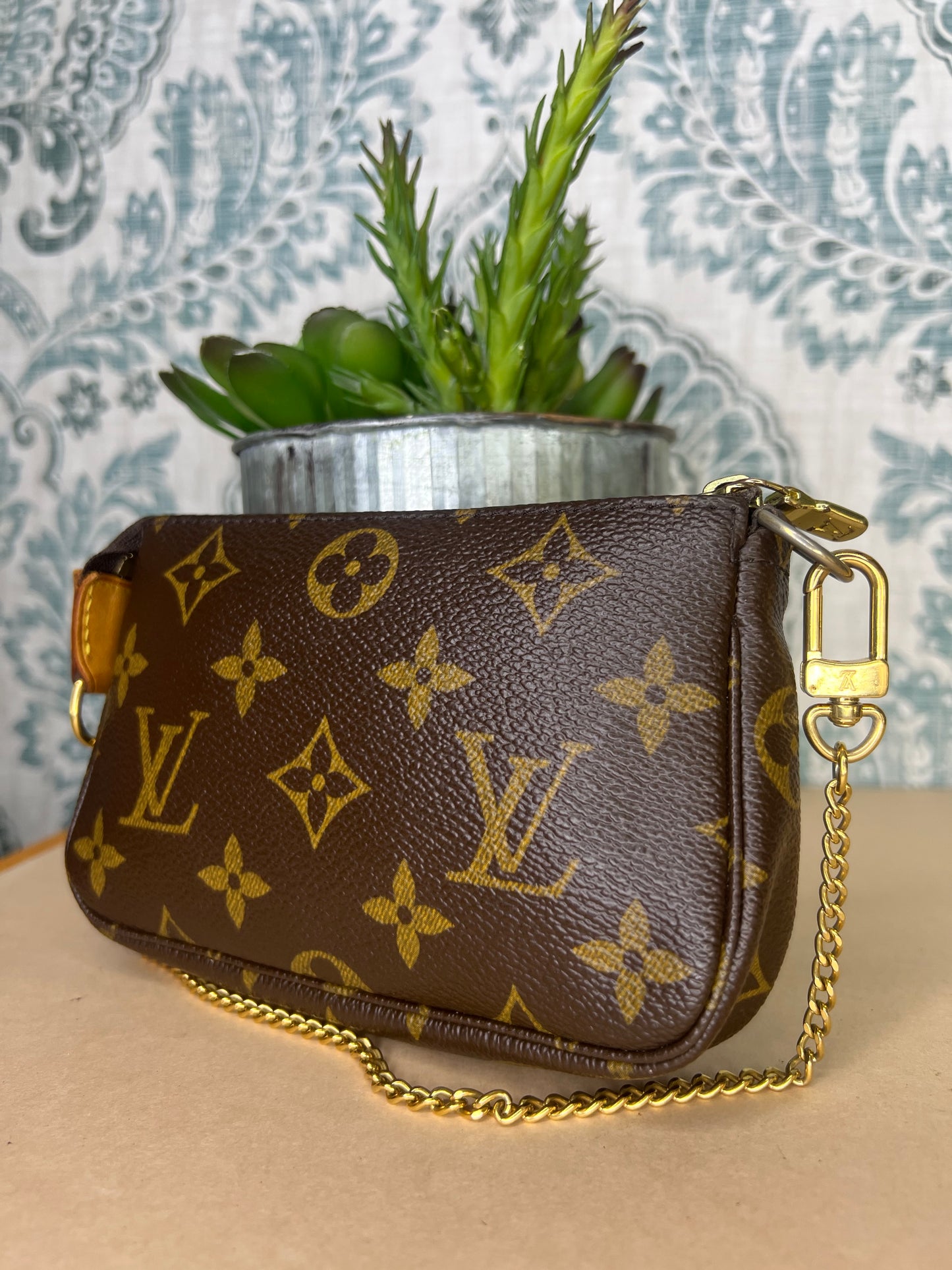 Louis Vuitton Mini Pochette