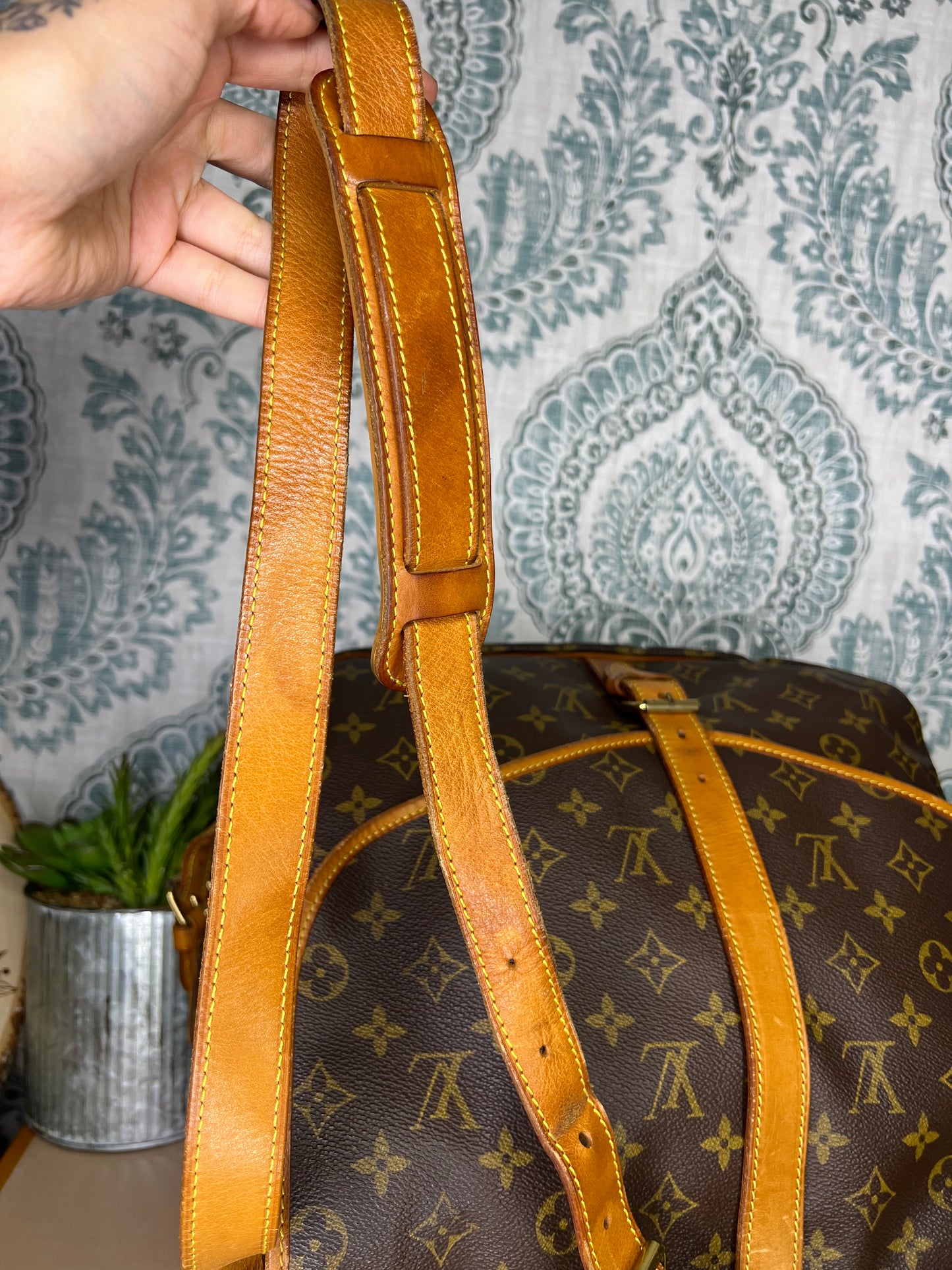 Louis Vuitton Saumur 35