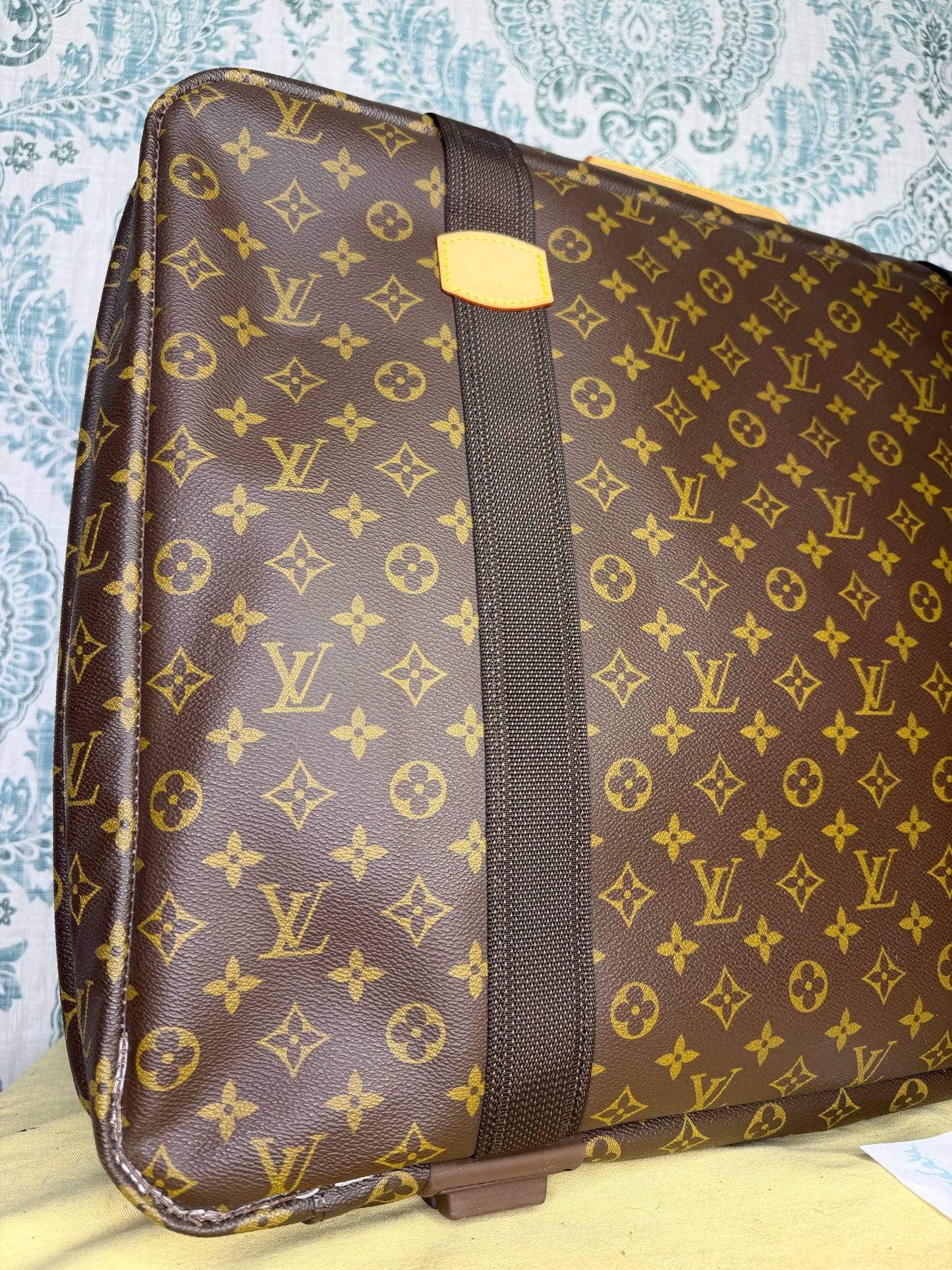 Louis Vuitton Satellite 60 Suit Case