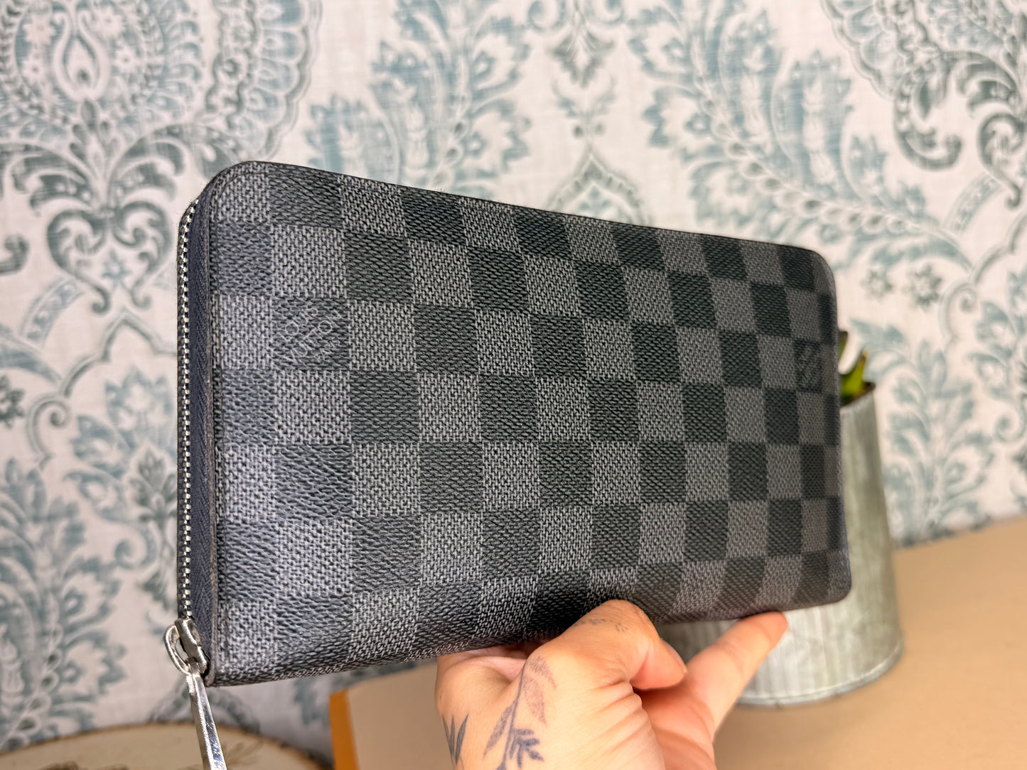 Louis Vuitton Damier Graphite Zippy Organizer