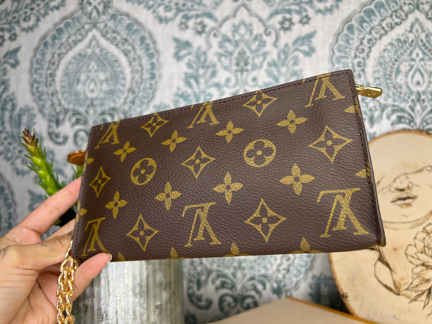 Louis Vuitton Bucket GM Pouch