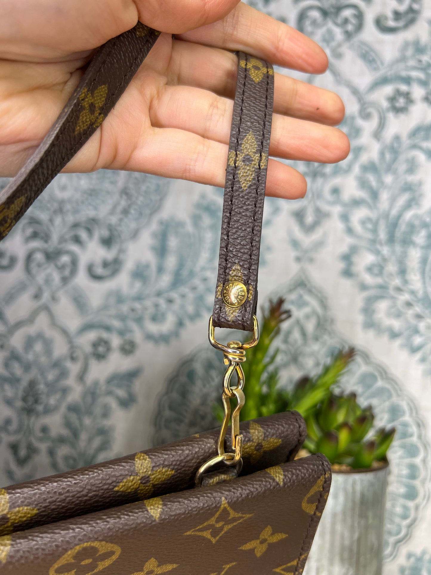 Louis Vuitton Pochette Double Rabat