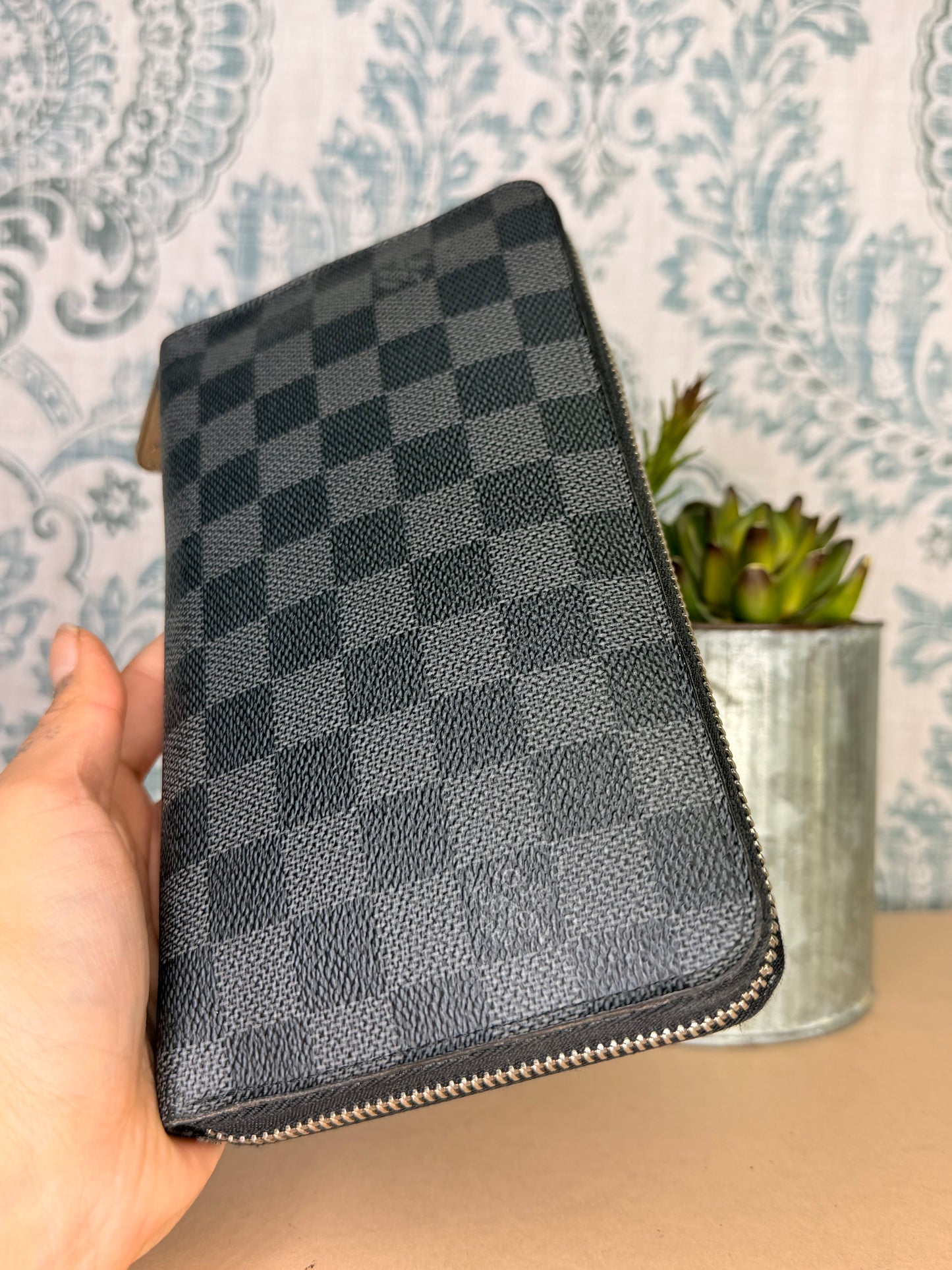 Louis Vuitton Damier Graphite Zippy Organizer