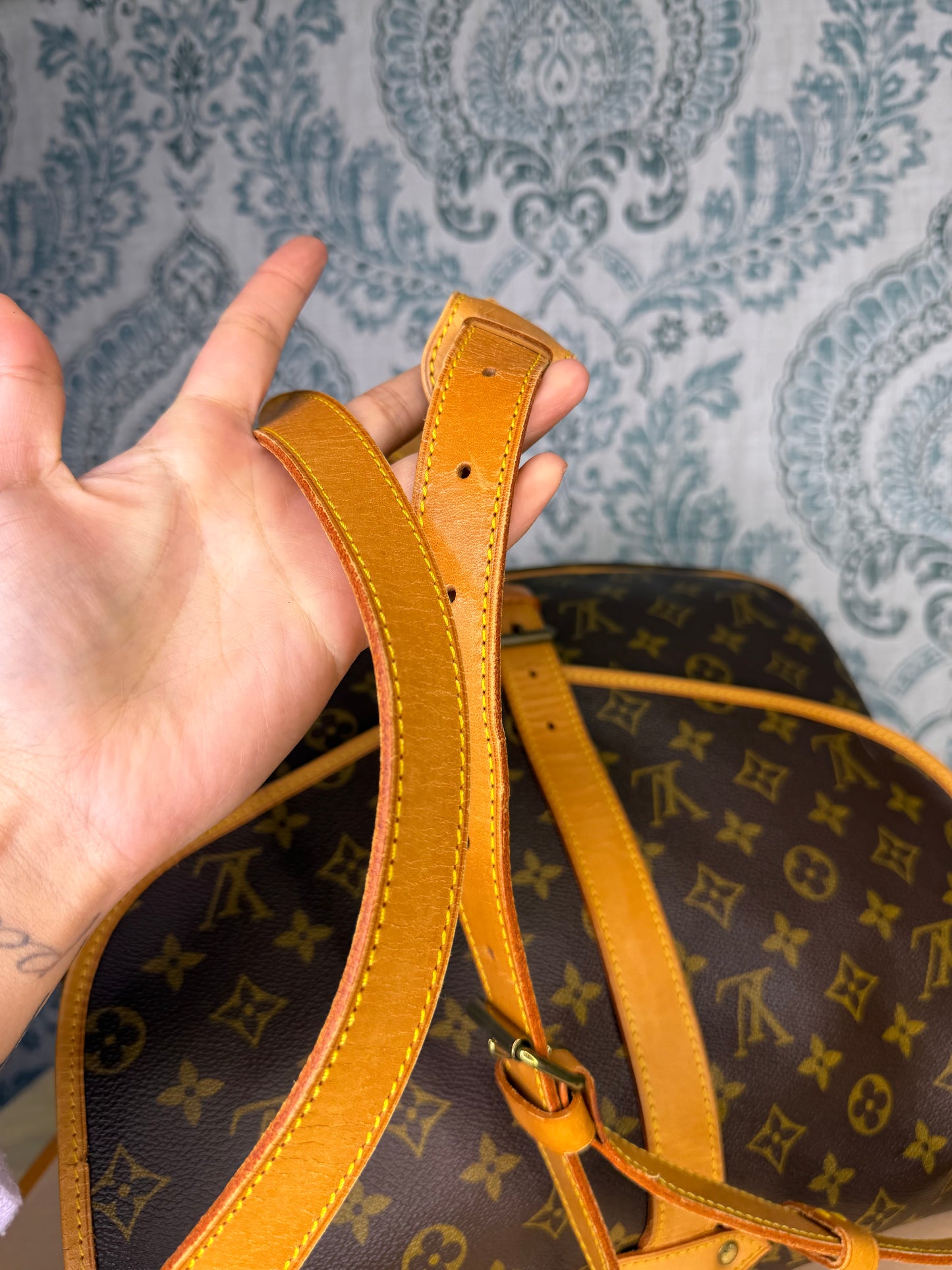 Louis Vuitton Saumur 35