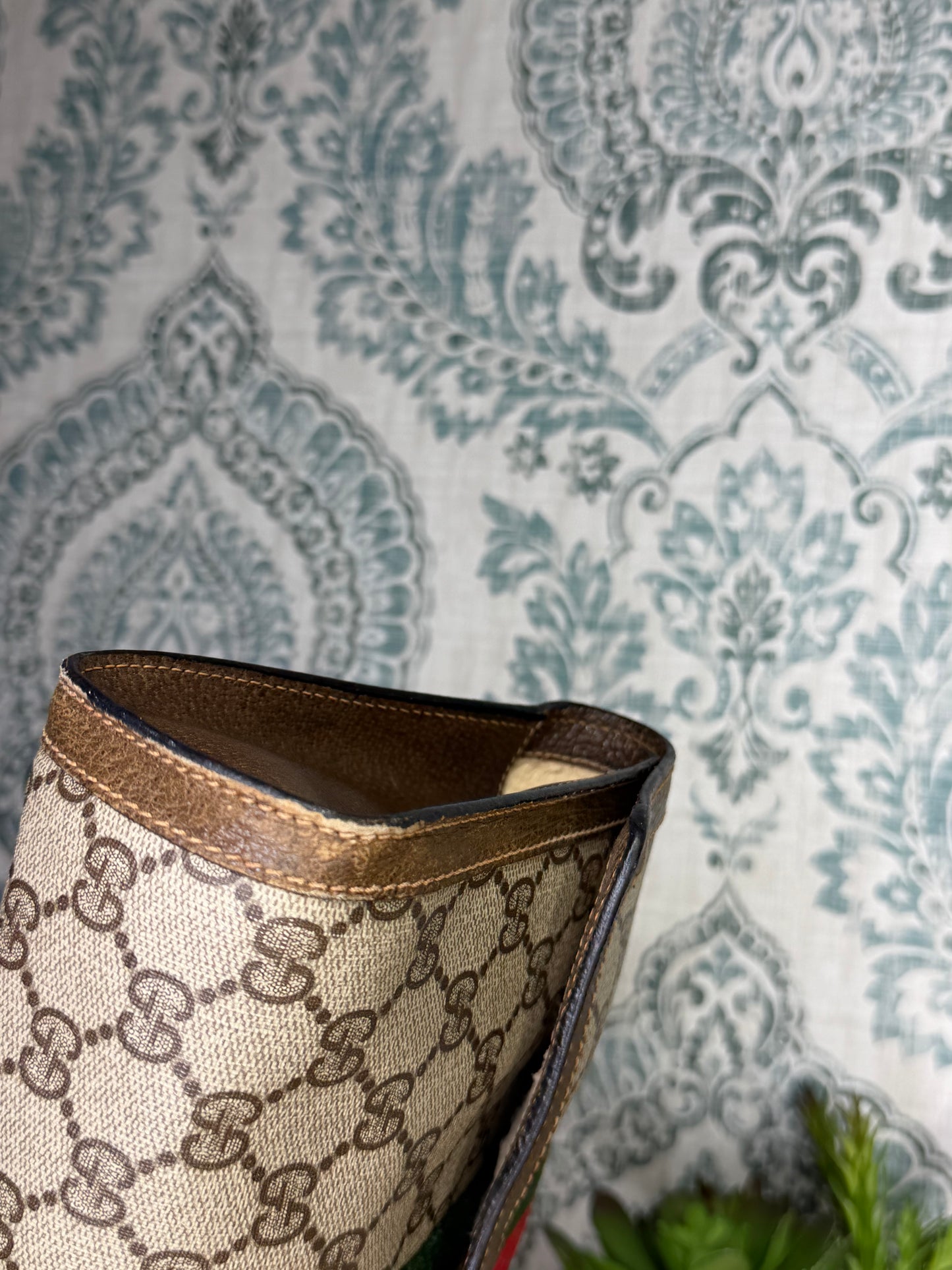 Gucci Sherry Line Clutch