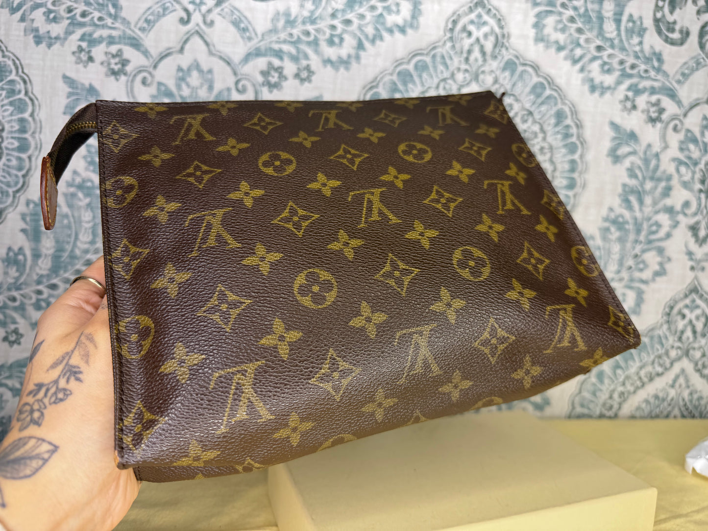Louis Vuitton Monogram Toiletry 26