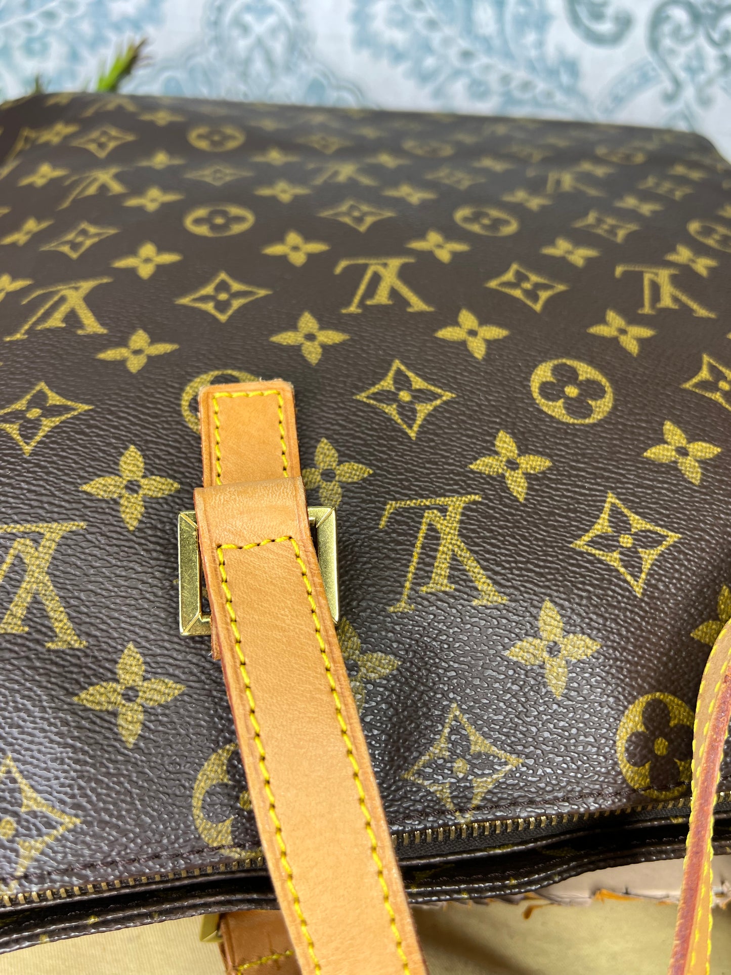 Louis Vuitton Cabas Mezzo
